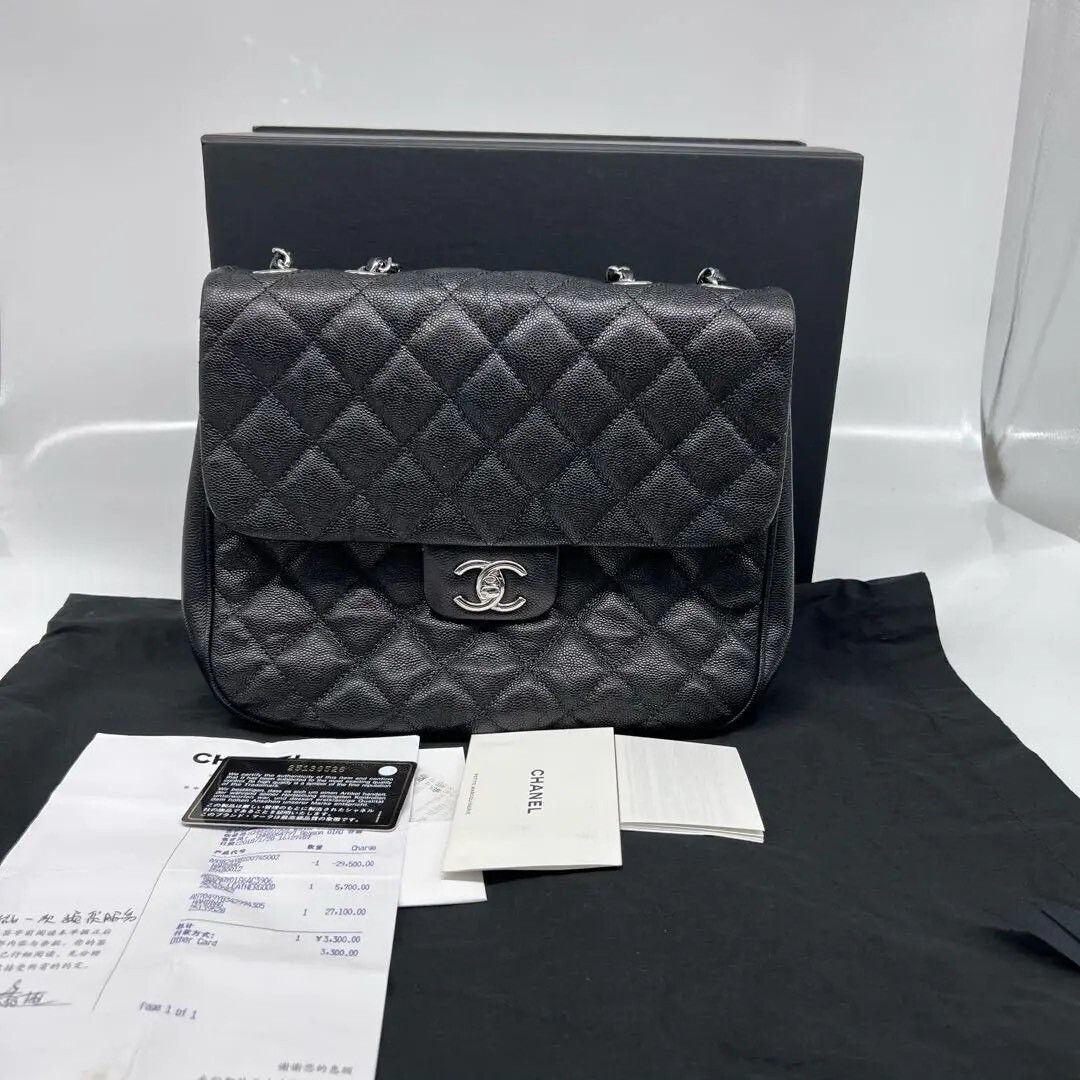 Chanel Pre-loved Bag Very good condition Size ONE SIZE - 1 Thumbnail
