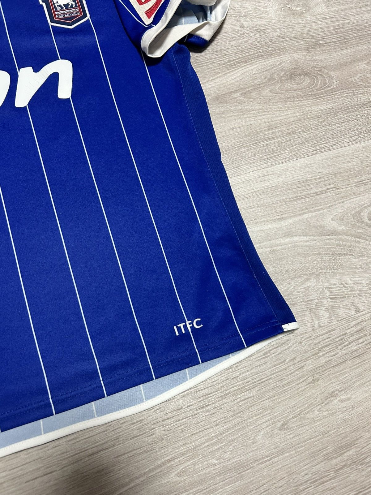 Vintage Vintage Mitre Ipswich Town 2007/08 Home shirt #14 LEE s Size US S / EU 44-46 / 1 - 3 Thumbnail