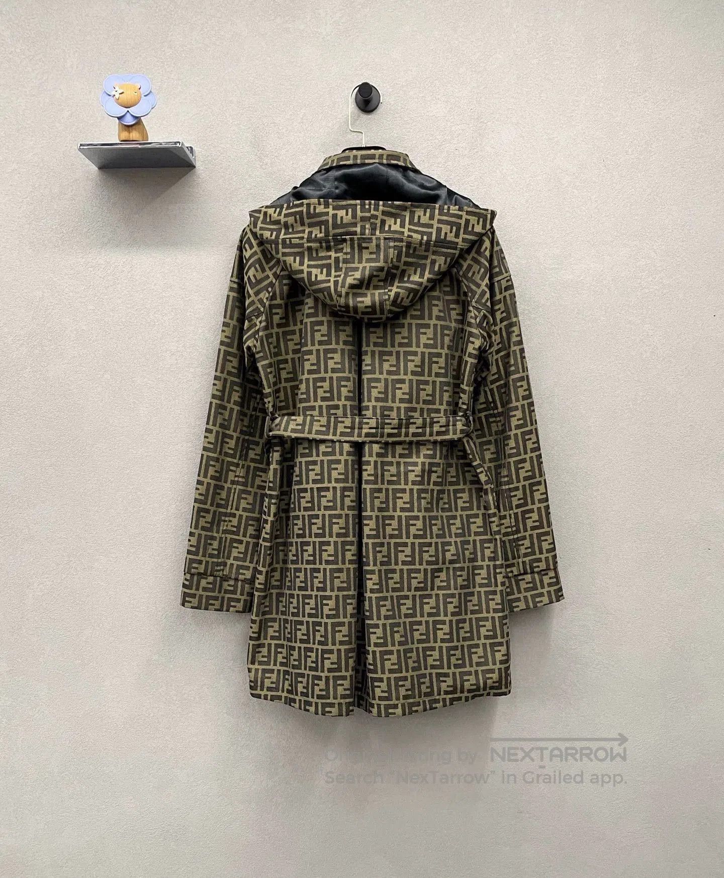 Fendi Fendi. Size US M / EU 48-50 / 2 - 2 Thumbnail