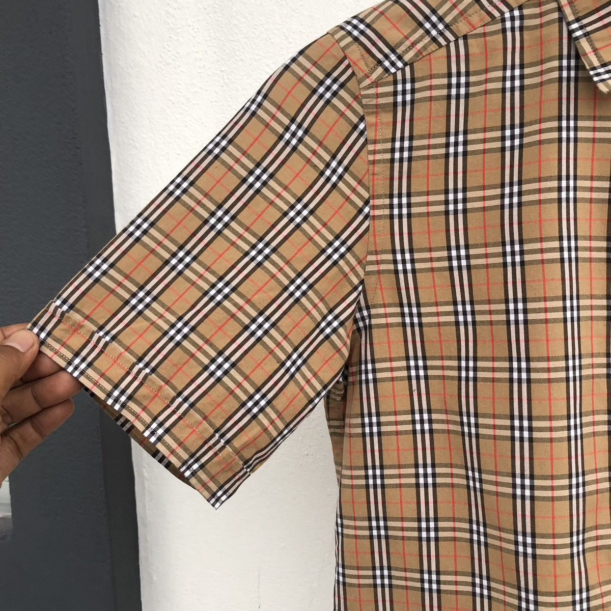 Burberry Vintage Burberrys Novacheck Women Short Sleeve Shirt Size S / US 4 / IT 40 - 3 Thumbnail