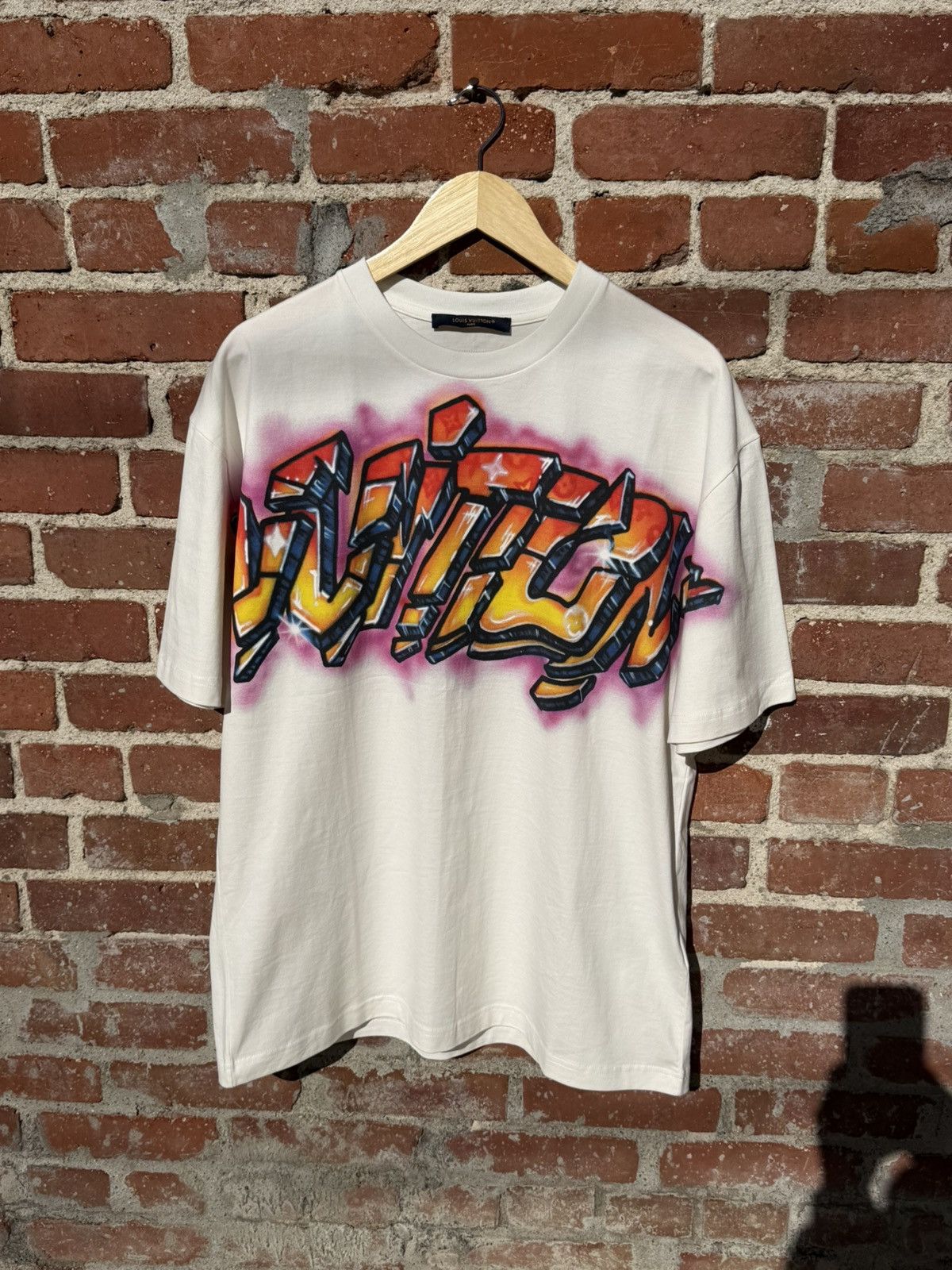 Louis Vuitton Louis Vuitton Graffiti T-Shirt Size US L / EU 52-54 / 3 - 4 Thumbnail