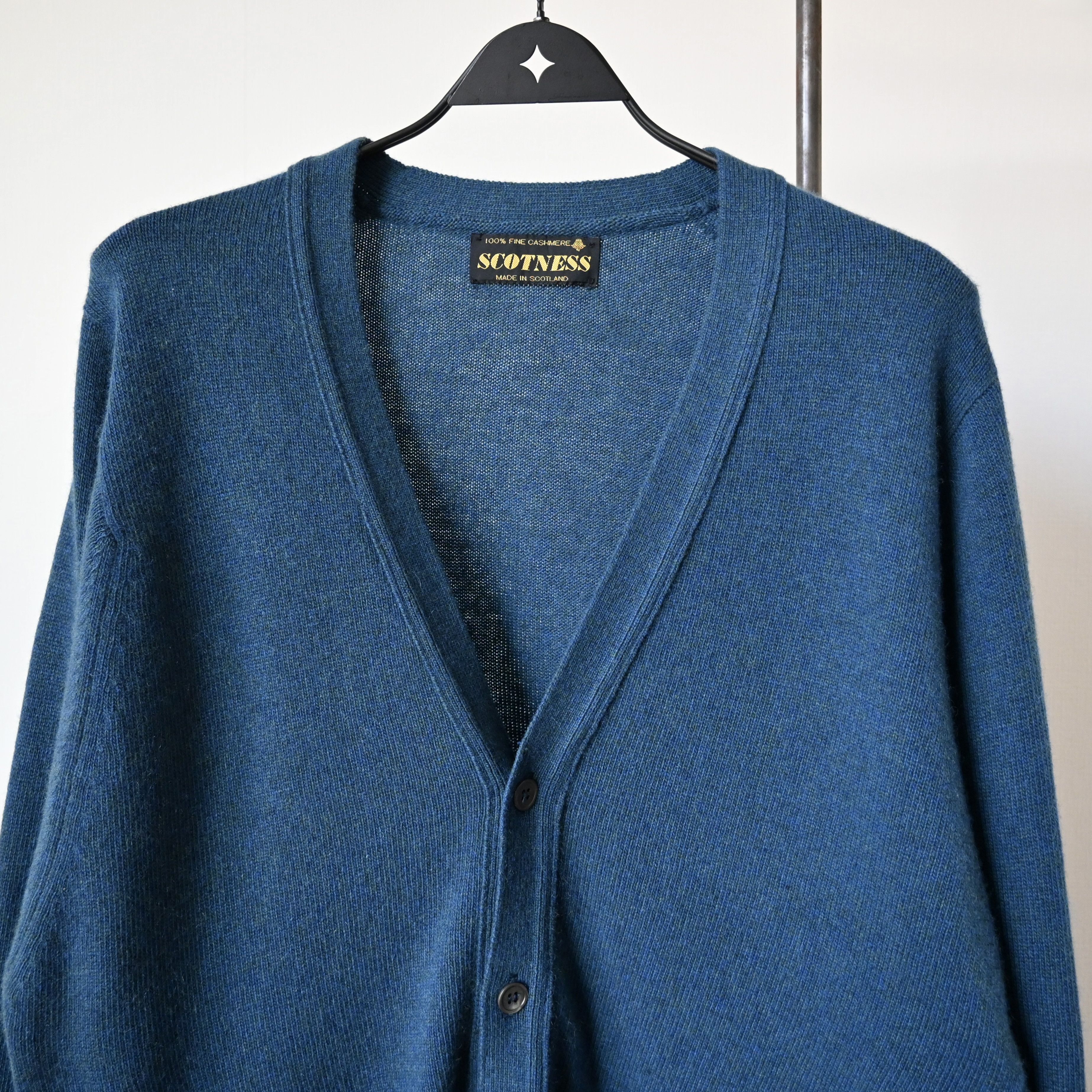 Vintage VTG 1990s SCOTNESS pure cashmere cardigan, made in Scotland Size US L / EU 52-54 / 3 - 6 Thumbnail