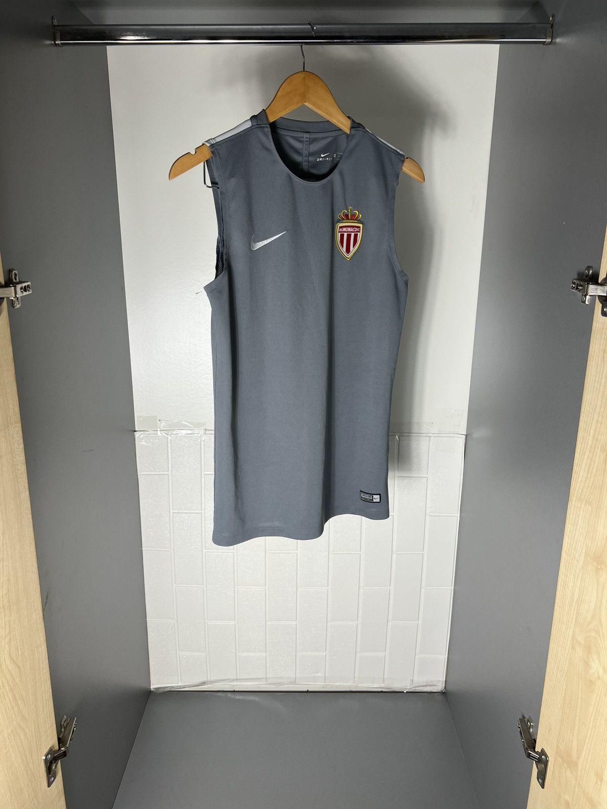 Nike VINTAGE NIKE FC AS MONACO FRANCE RETRO SOCCER JERSEY Y2K 90s Size US S / EU 44-46 / 1 - 6 Thumbnail
