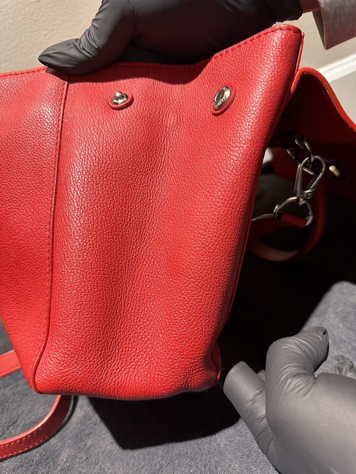 Louis Vuitton Louis Vuitton Red 2 Me Lock Size ONE SIZE - 4 Thumbnail