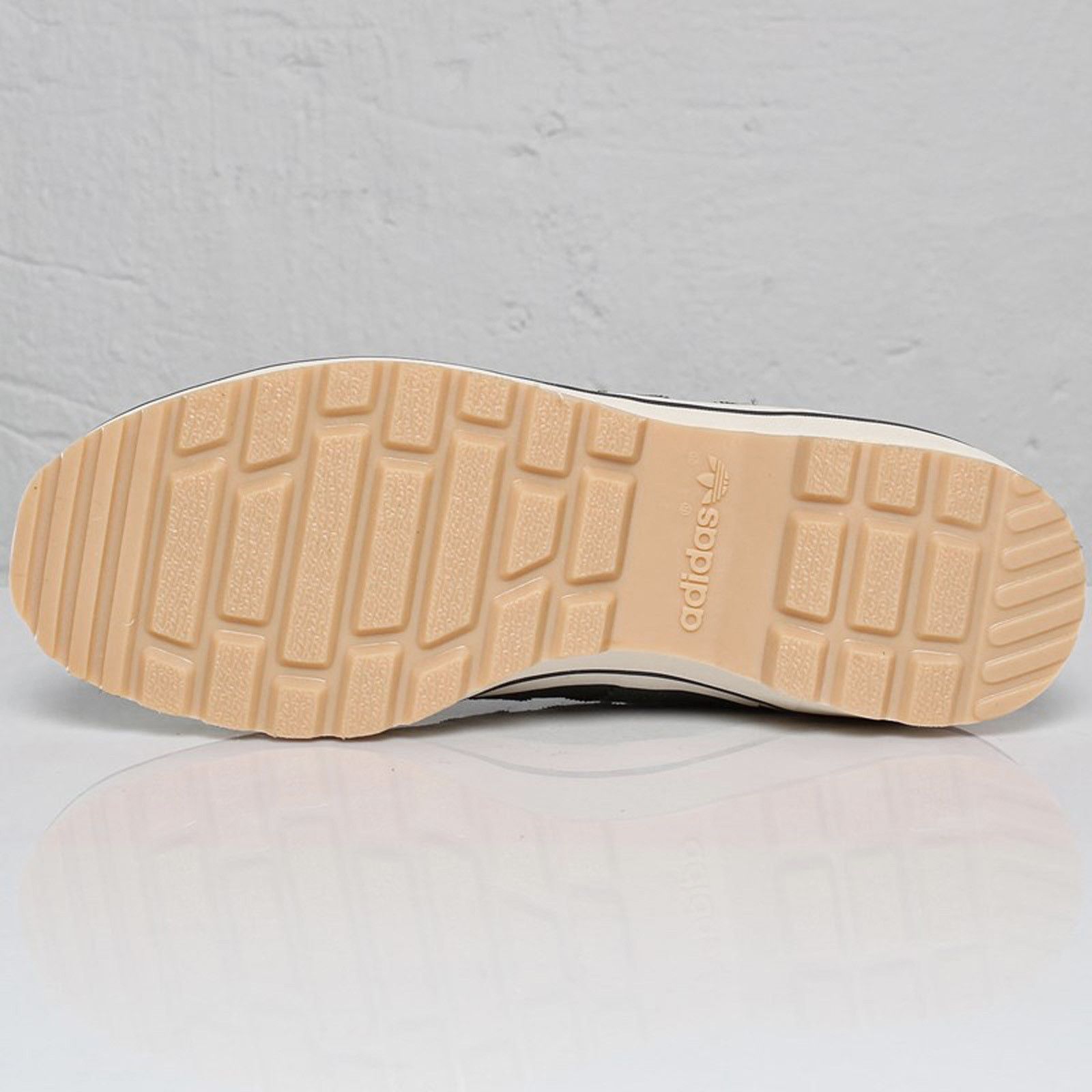 Burton NEW $260 Burton & Adidas Winterball Hi KZK Shoes! 8 Tan Size US 8 / EU 41 - 3 Thumbnail