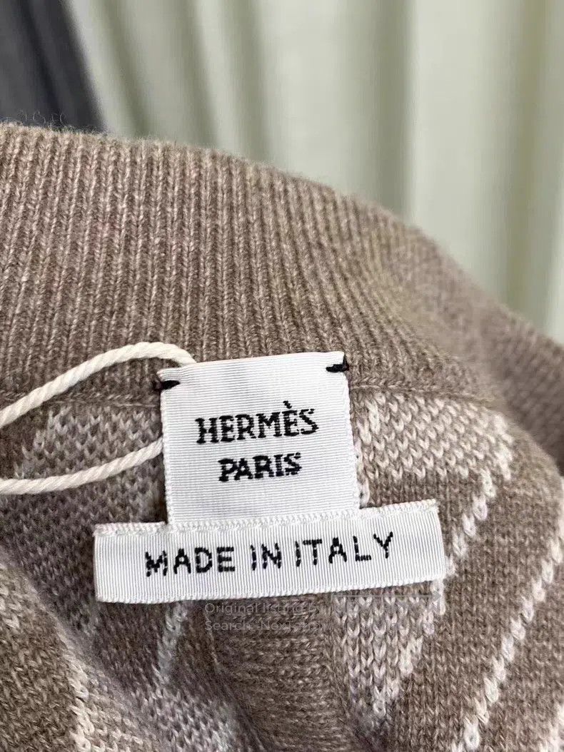 Hermes Hermes Black and White Pauline Series Short-Sleeve Size XS / US 0-2 / IT 36-38 - 3 Thumbnail