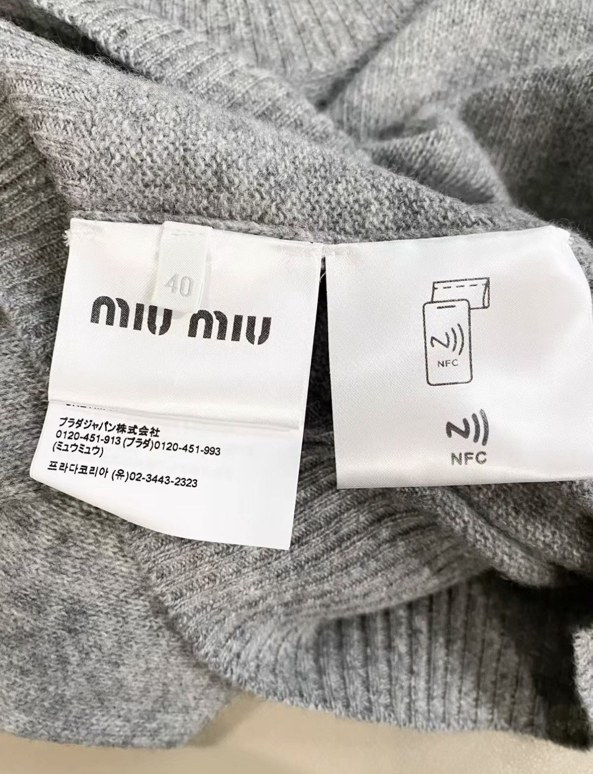 Miu Miu Miu Miu Size 40 Classic Grey Cashmere Knit Sweater J33 Size S / US 4 / IT 40 - 5 Thumbnail