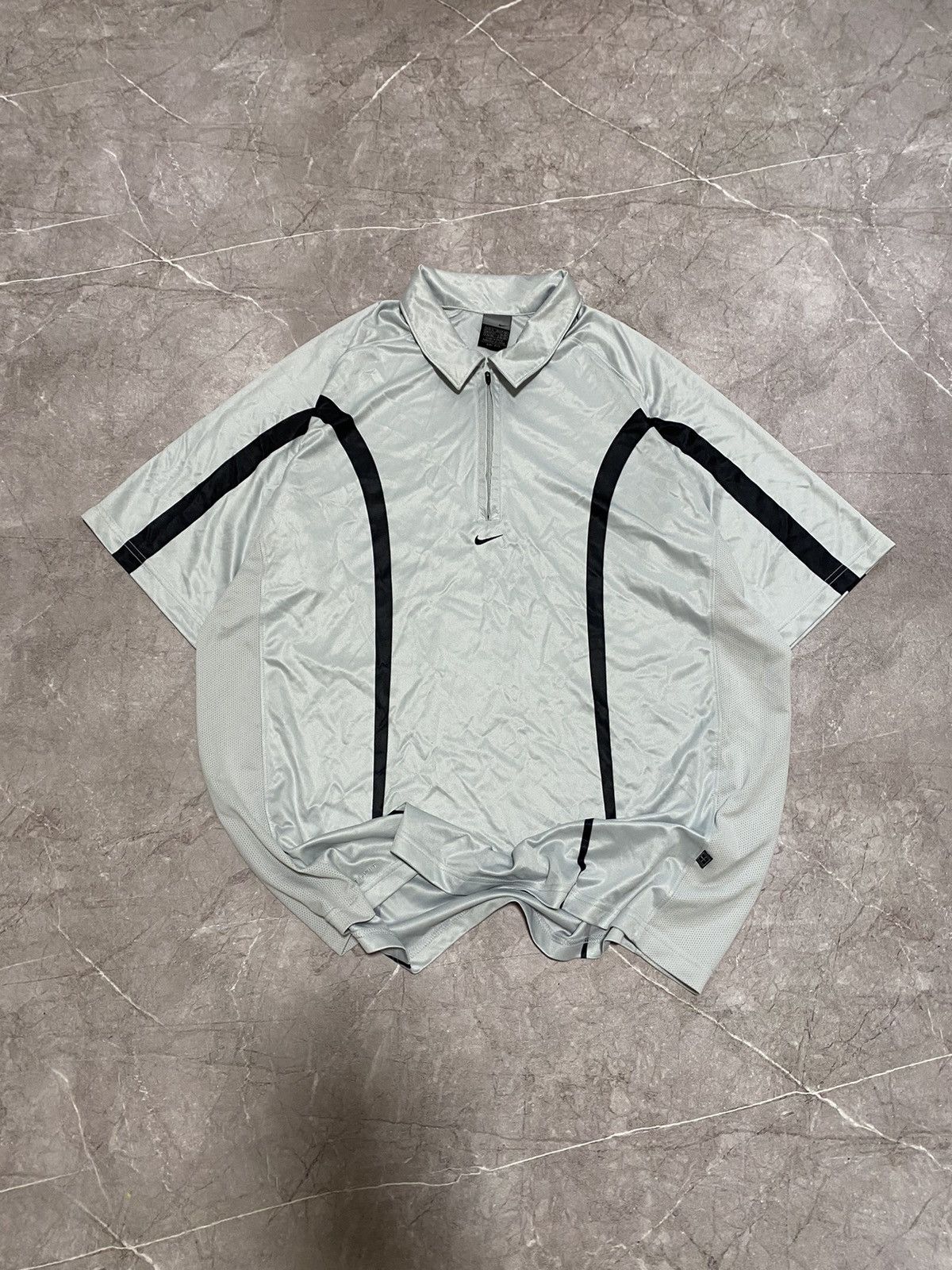 Nike × Vintage Vintage Y2K Nike Mini Centre Logo Polo Shirt 90s Retro Hype Size US XL / EU 56 / 4 - 3 Thumbnail