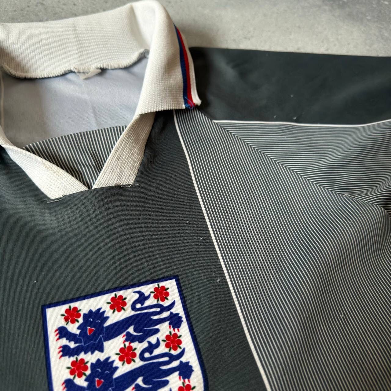 Vintage 1998 England #9 SHEARER Fan Soccer Retro Jersey Size US S / EU 44-46 / 1 - 9 Thumbnail