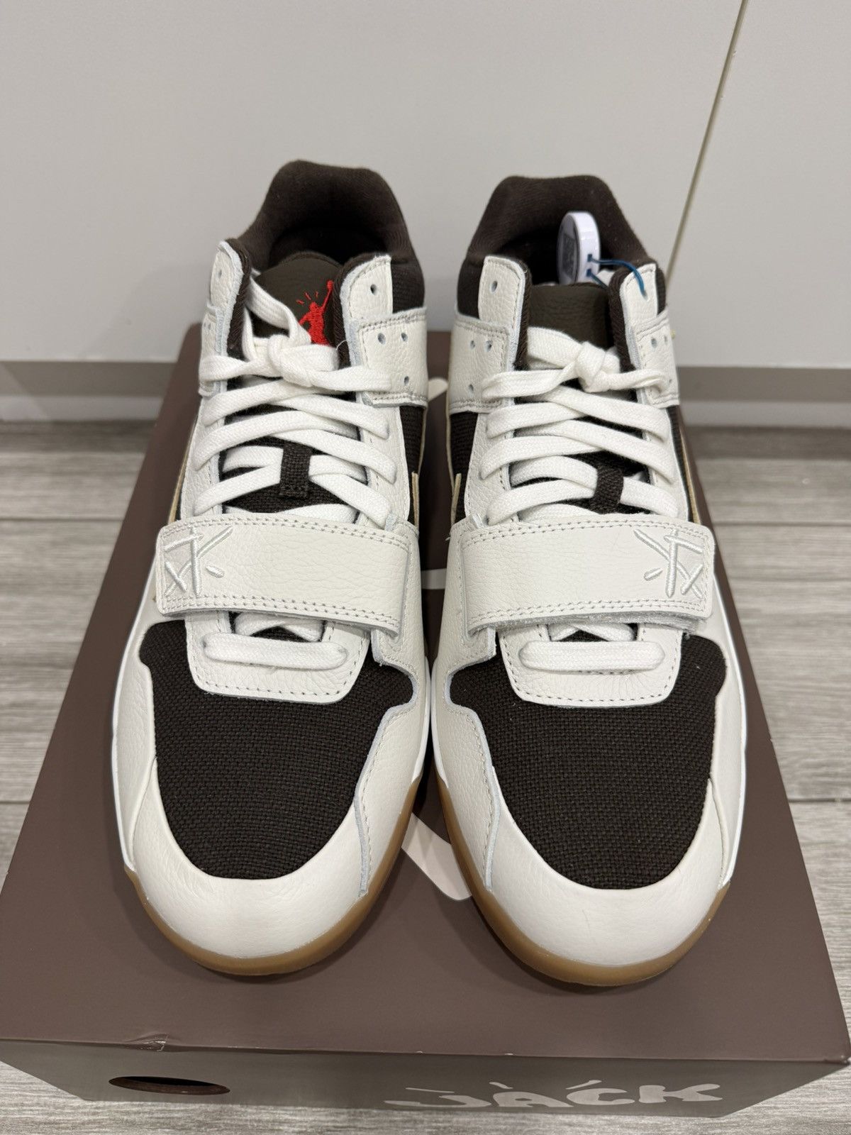 Jordan Brand × Travis Scott Travis Scott Jordan Jumpman Jack Sail Muslin Dark Mocha 12 Size US 12 / EU 45 - 4 Thumbnail