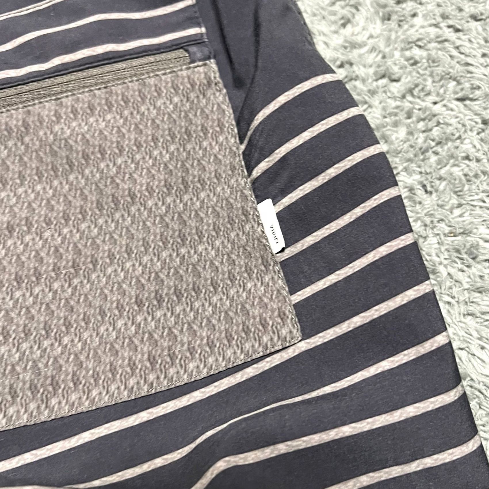 Vuori Vuori Shorts Mens Medium Trail Runner Lined Striped Gray Running Hybrid Mens Regular M Gray Athletic Shortings Size US 31 - 4 Thumbnail