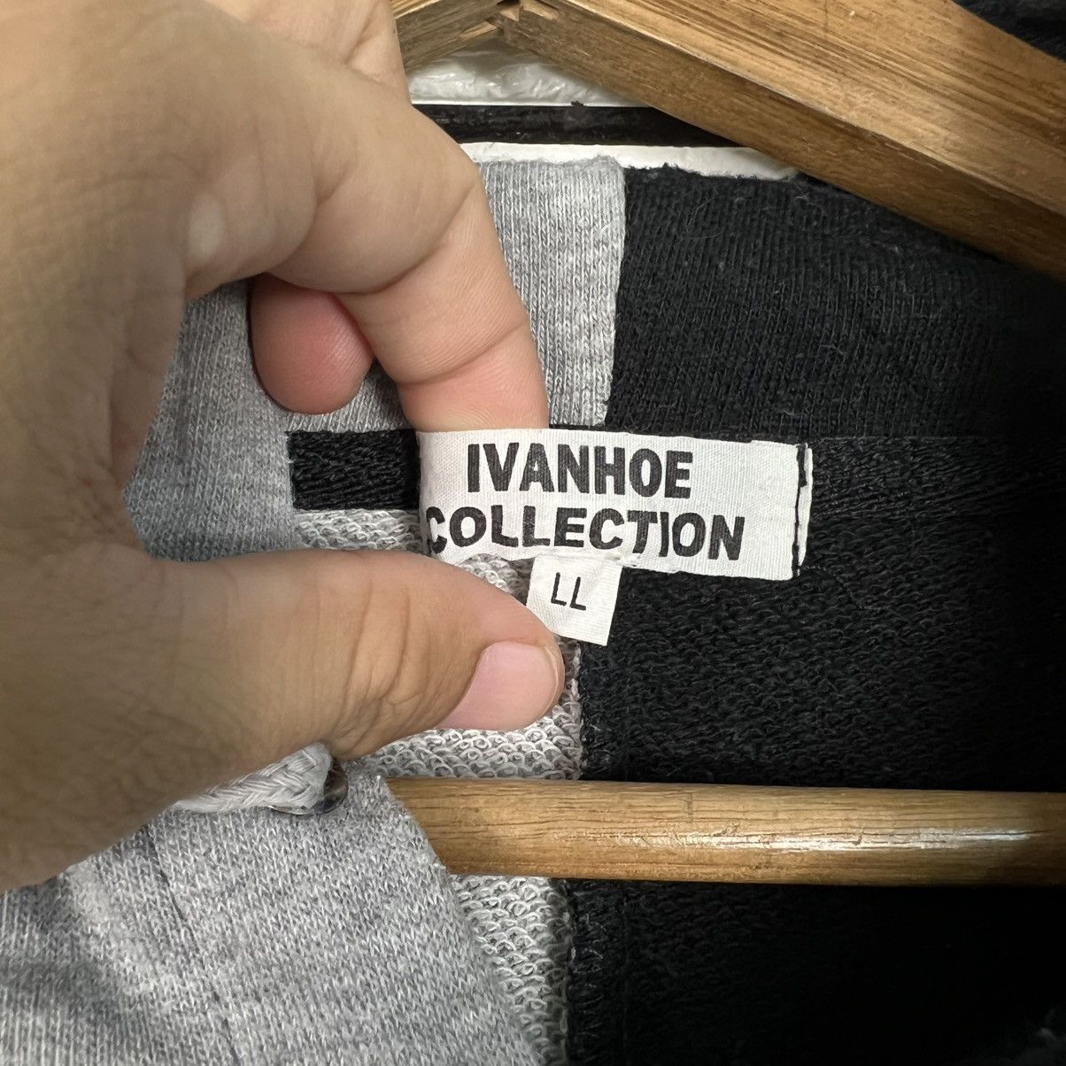 Japanese Brand IVANHOE COLLECTION Colorblock Pullover Hoodies #4211-C192 Size US L / EU 52-54 / 3 - 11 Thumbnail