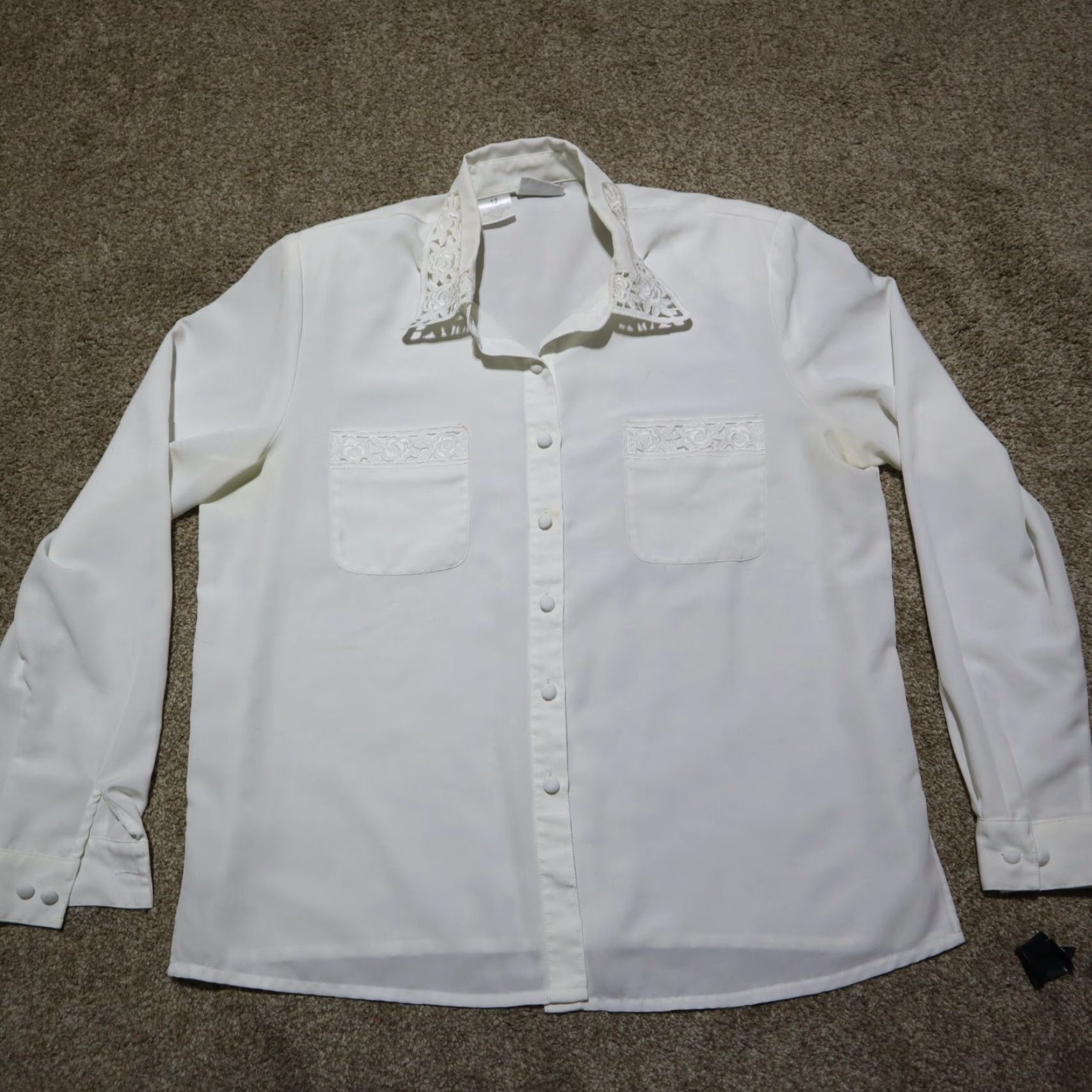 Vintage VINTAGE White Shirt Blouse Adult Women Size 12 White Lace Button Collar Long Sleeve 12 Women Vintage Classic Shirt Womens Size XL / US 12-14 / IT 48-50 - 2 Thumbnail