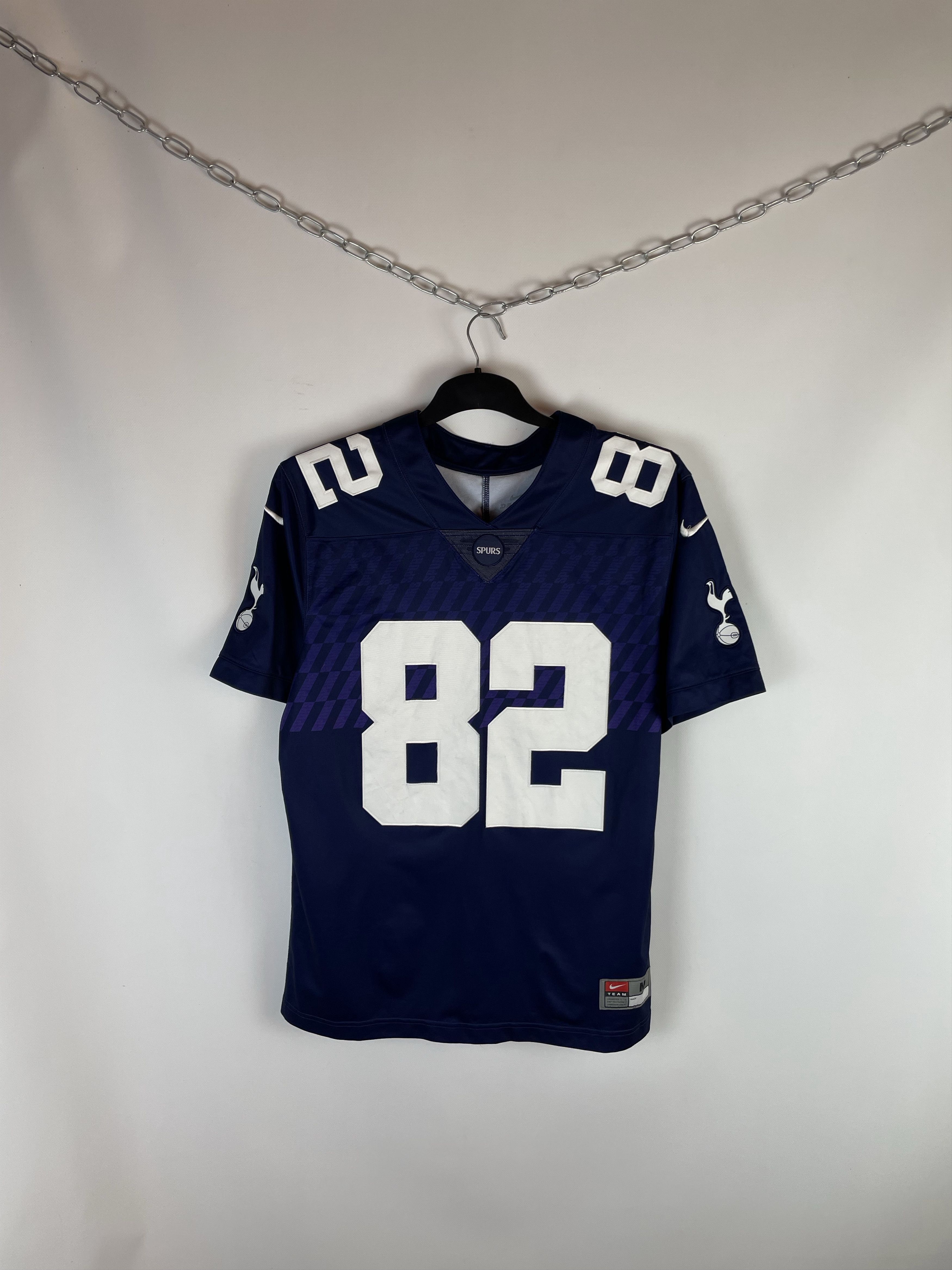 NFL Nike Tottenham Spurs soccer jersey Football rare 82 logo Size US M / EU 48-50 / 2 - 1 Thumbnail