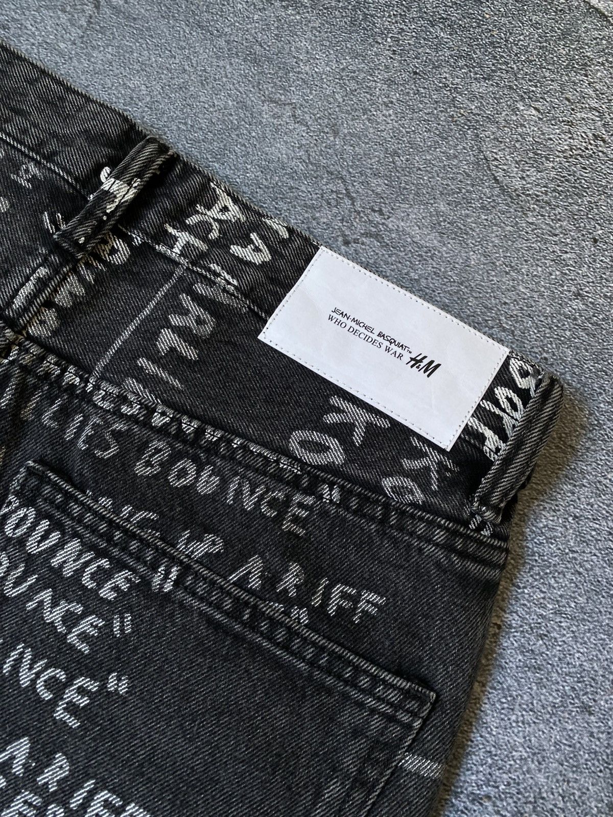 H&M × Jean-Michel Basquiat × Who Decides War Jean Michel Basquiat Who Decides War Bootcat Flare Jeans Size US 32 / EU 48 - 10 Thumbnail