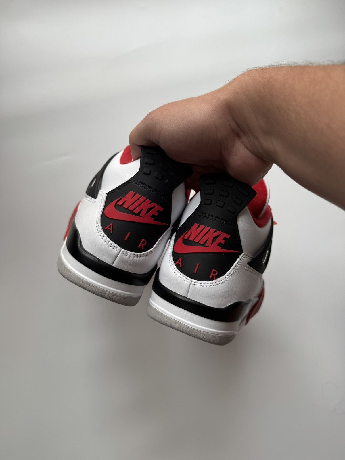 Jordan Brand Air Jordan IV Fire Red 2020 Size US 9.5 / EU 42-43 - 3 Thumbnail