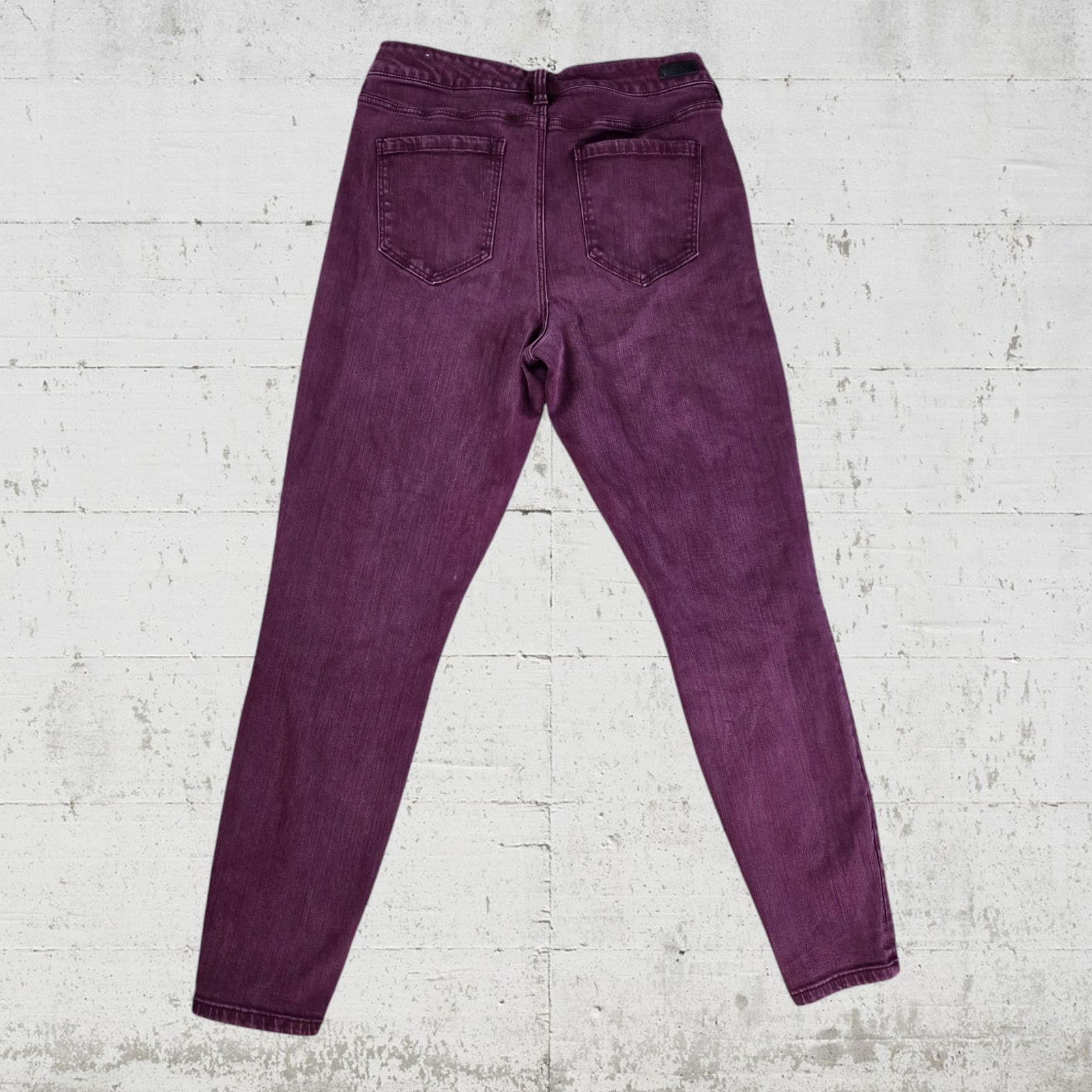 Other Liverpool Nic and Zoe Black Cherry Skinny Jeans Size 8 Size 30" / US 8 / IT 44 - 8 Thumbnail