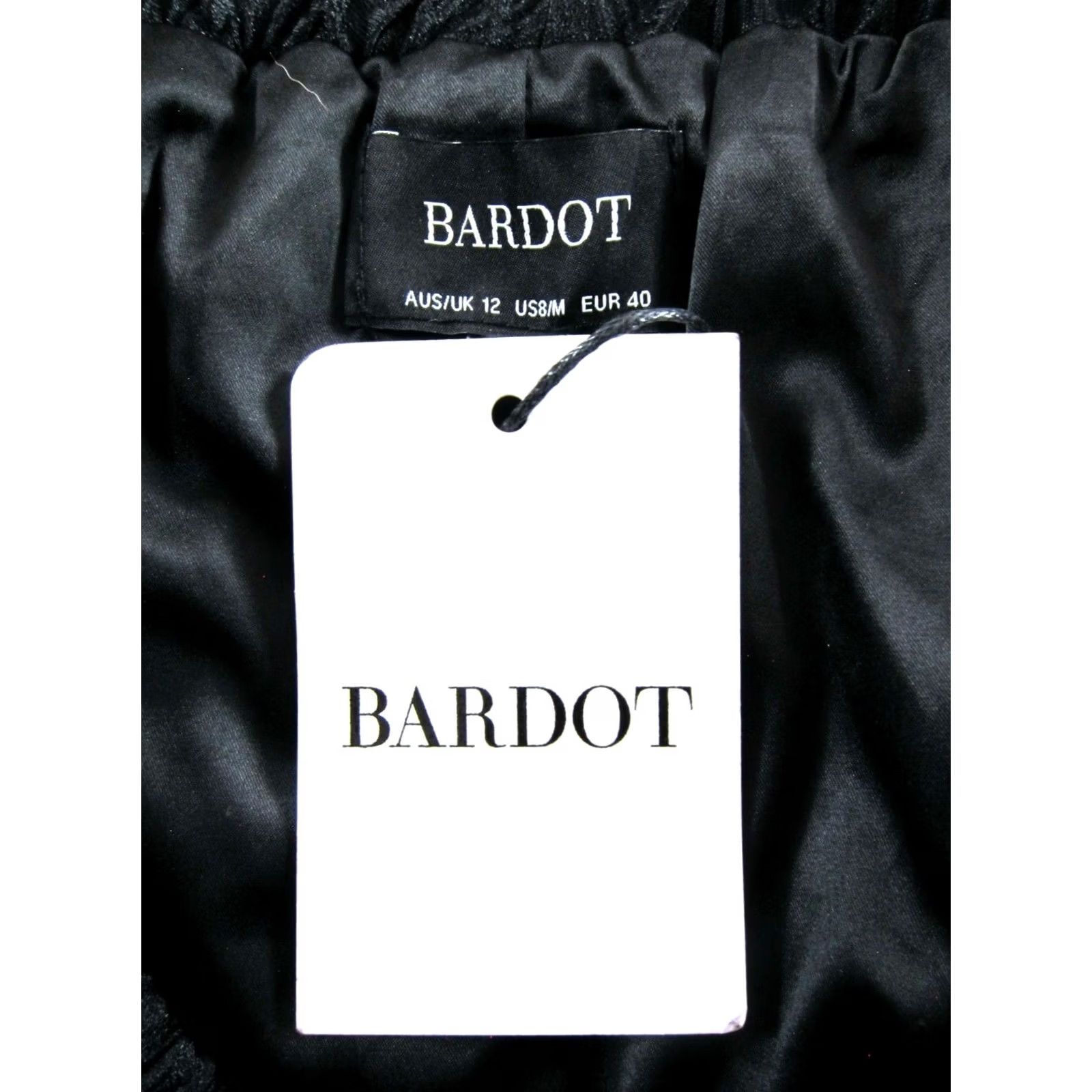 Vintage BARDOT Skirt A-Line Nylon Polyester Black 8/M Floral Jacquard Stretch Lined Elastic Waist Knee Length Vintage No NWT Size 30" / US 8 / IT 44 - 3 Thumbnail