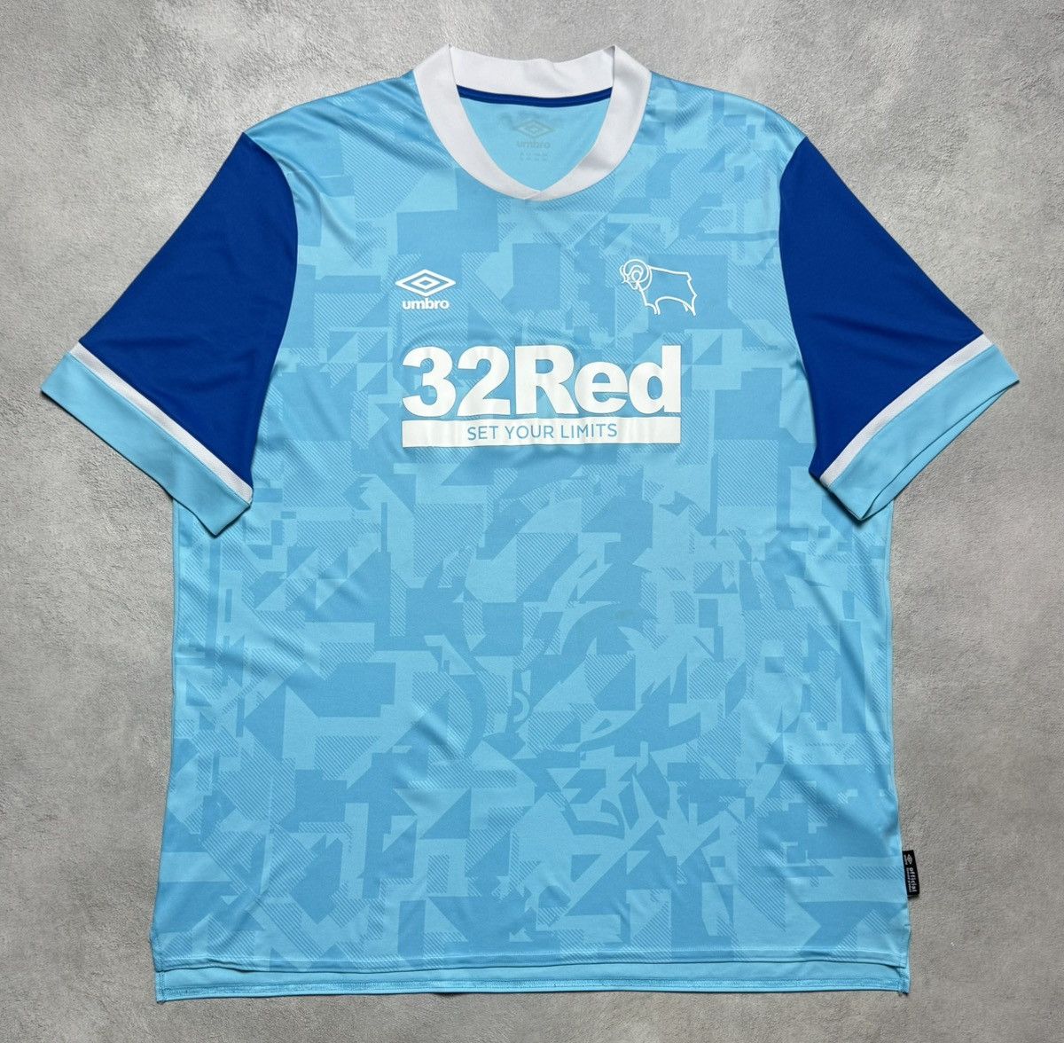 Umbro Derby County 2021 2022 Away Shirt Jersey Umbro size 4XL Size US XXL / EU 58 / 5 - 1 Thumbnail