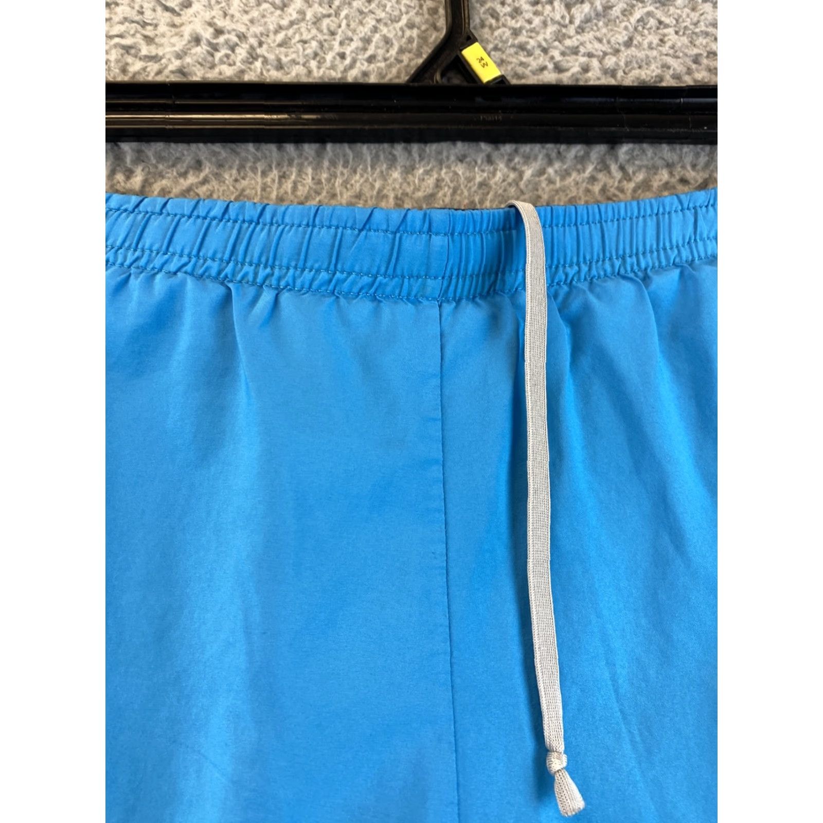 Nike Nike Women Running Shorts Blue Elastic Waist 30-32 Inseam NA Size M Athletic Nike Shorts Women’s Athletic Sportswear 78-66 (M) Size 32" / US 10 / IT 46 - 4 Thumbnail