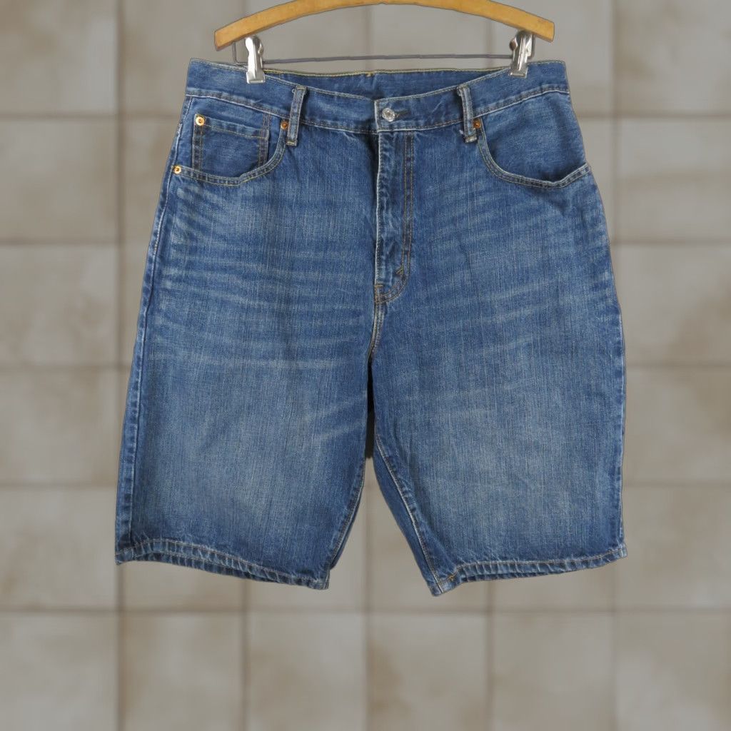 Levi's VINTAGE Levi's 569 Jeans demin Shorts Red Tab Tag Relaxed Fit 36 Blue Denim Men Shorts 36 Vintage Men Size US 36 / EU 52 - 1 Thumbnail