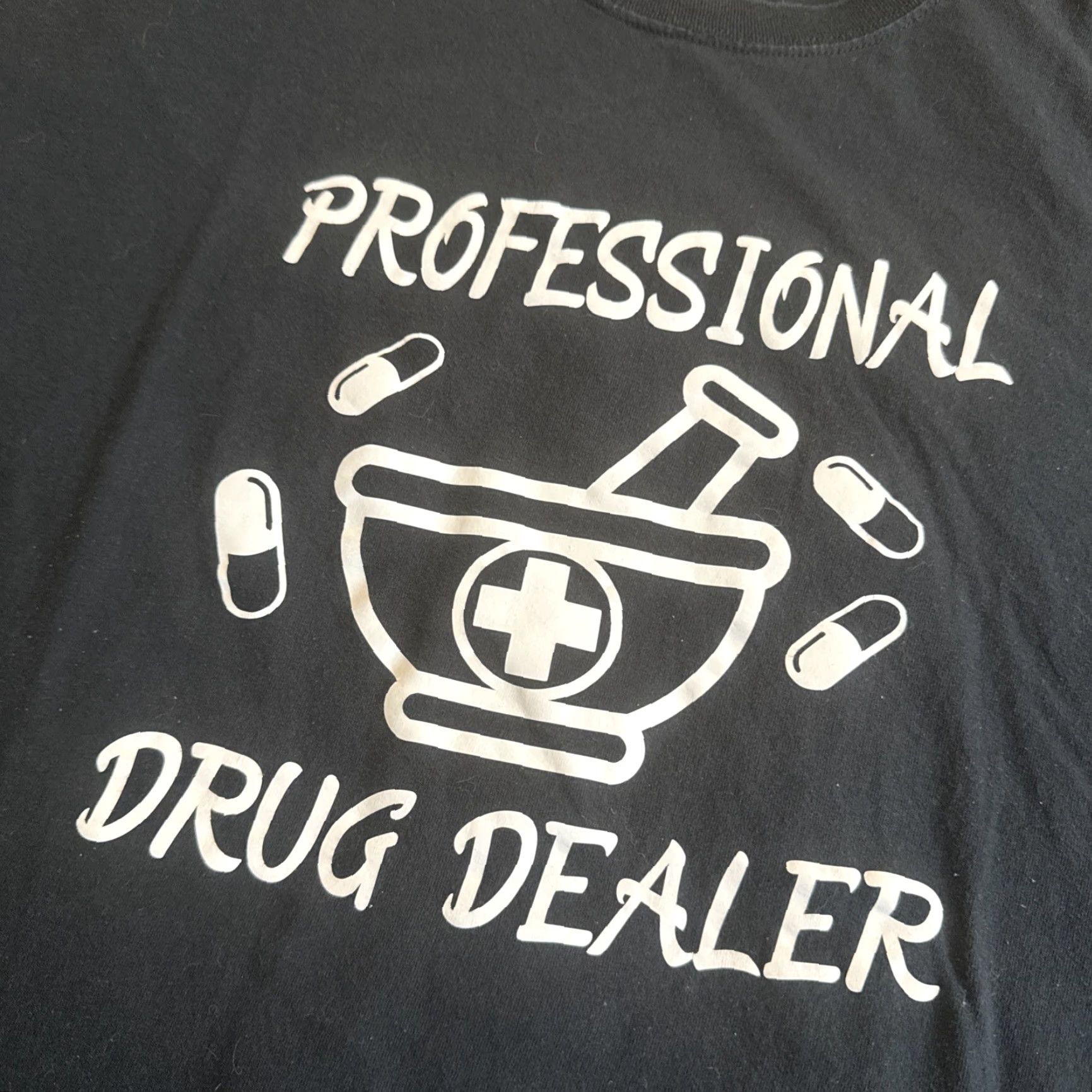 Gildan VINTAGE 00’s Men’s Size 2XL Gildan Short Sleeve T-Shirt Black Mens Shirt 2XL Black Casual Drug Dealer 90s Size US XXL / EU 58 / 5 - 2 Thumbnail