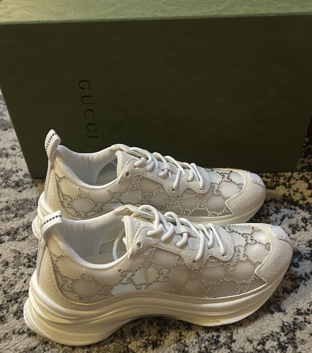 Gucci Gucci Run Sneakers GG Crystal White size 37 Size US 7 / IT 37 - 3 Thumbnail
