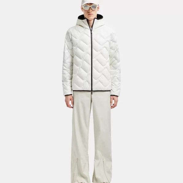 Moncler Moncler Bimont 25 New White Men's Short Solid Down Jacket Size US L / EU 52-54 / 3 - 9 Thumbnail