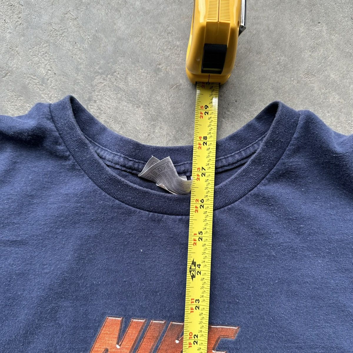Nike Vintage 90s Nike Swoosh Logo Tee Navy Blue L Size US L / EU 52-54 / 3 - 7 Thumbnail