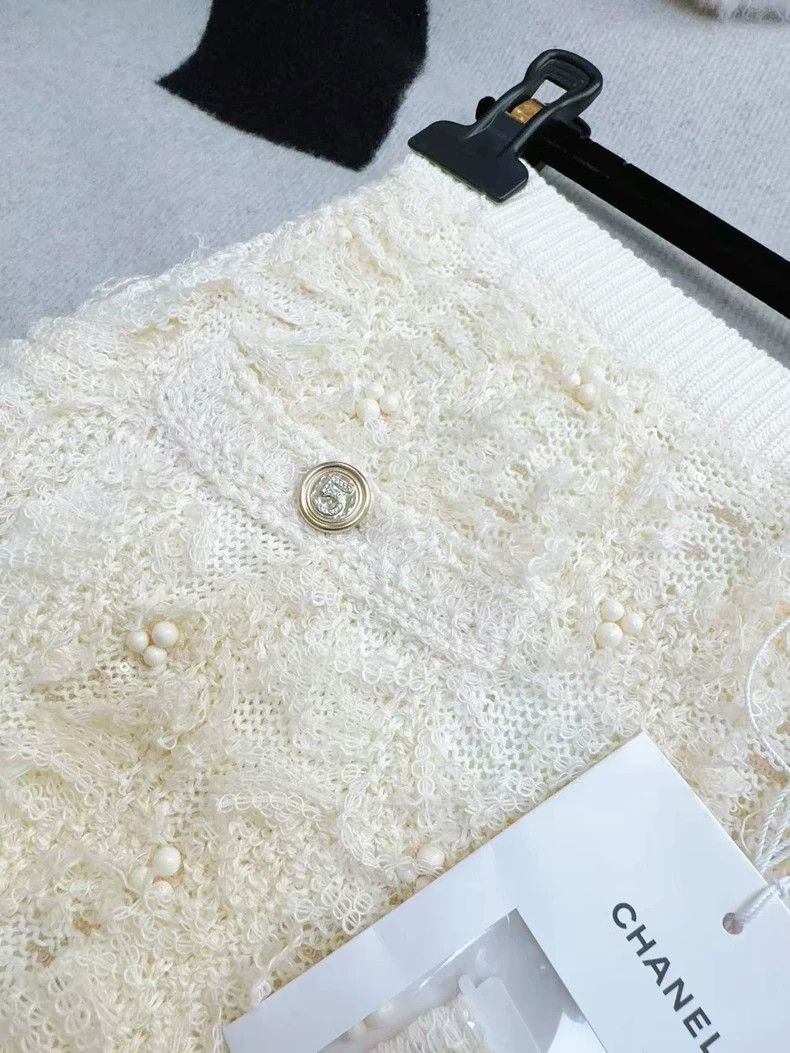 Chanel Chanel 21s show beige heavy industry stud bead embroidery Size 24" / US 00 / IT 34 - 5 Thumbnail