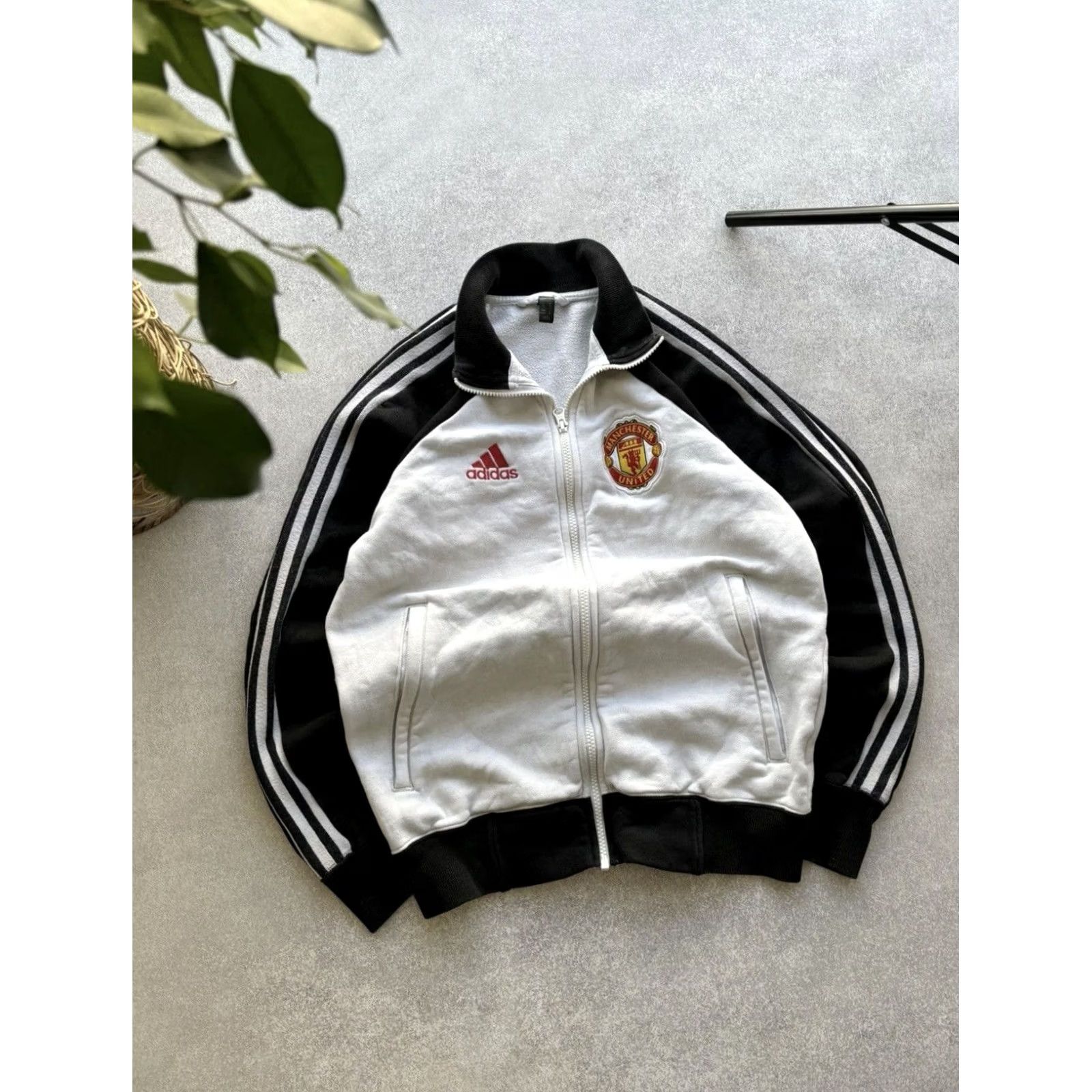 Adidas VINTAGE Adidas Manchester United Football soccer full zip sweatshirt XS White Mens Size US XS / EU 42 / 0 - 2 Thumbnail