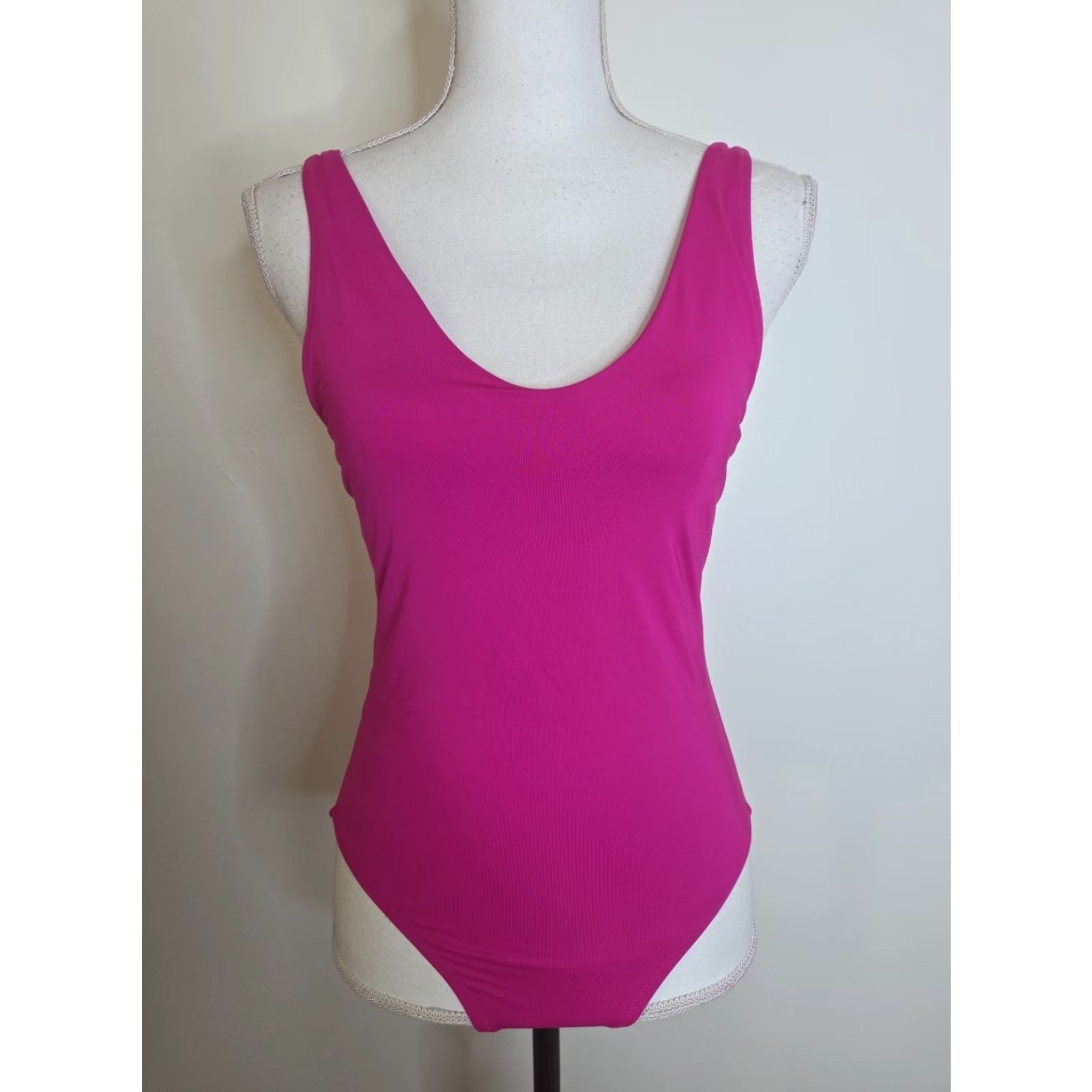 Athleta Athleta One Piece Swimsuit XS Pink V Neck Sleeveless Athletic Lined Slimming Womens Size ONE SIZE - 5 Thumbnail
