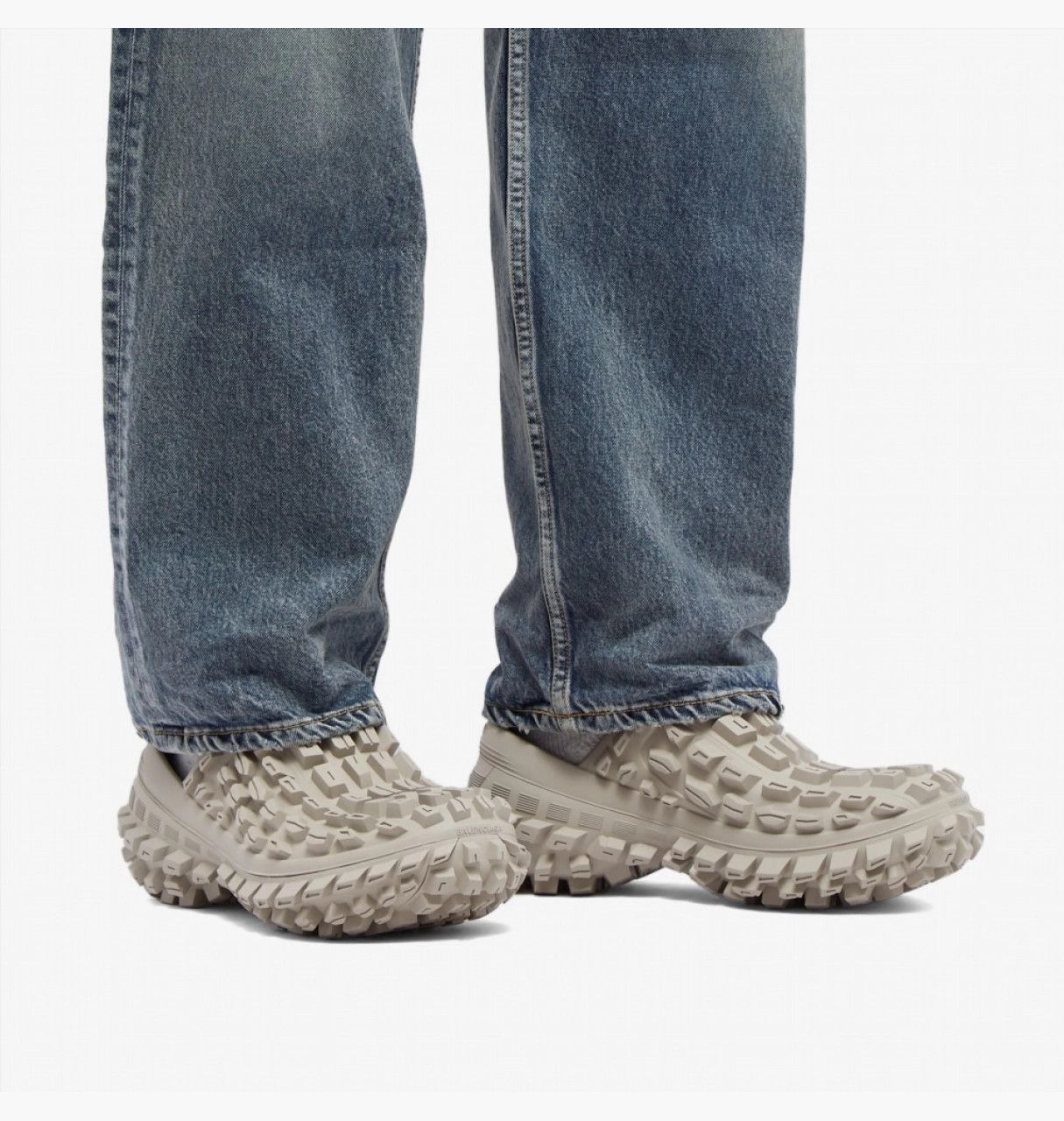 Balenciaga o1mt1gz0924 Bouncer Clog in Beige | Grailed