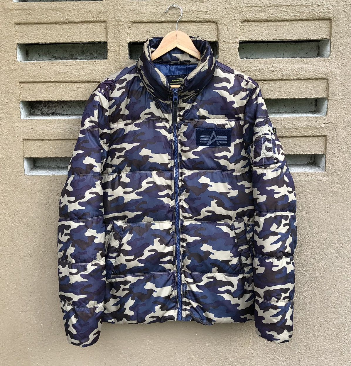 Alpha Industries Alpha Industries Camo Down Feather Puffer Jacket Size US M / EU 48-50 / 2 - 2 Thumbnail