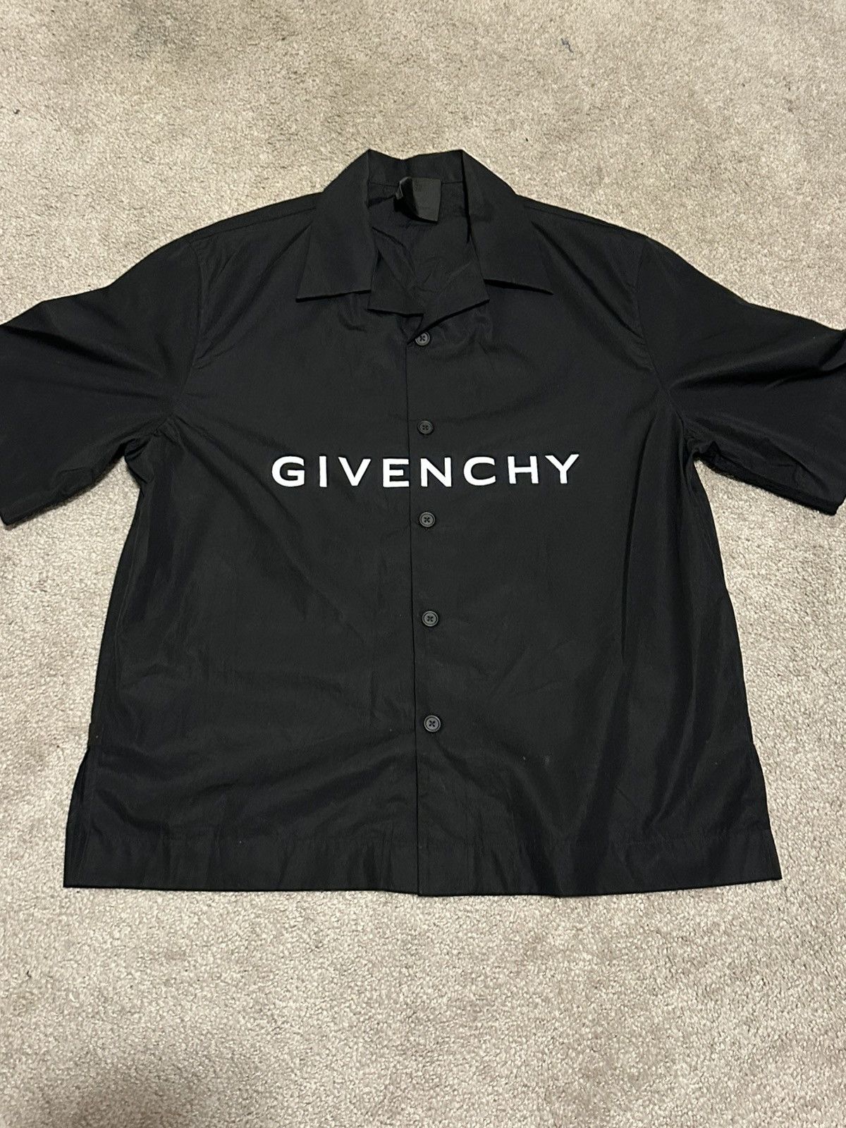Givenchy Givenchy Logo Printed Short-Sleeved Shirt Size US M / EU 48-50 / 2 - 2 Thumbnail