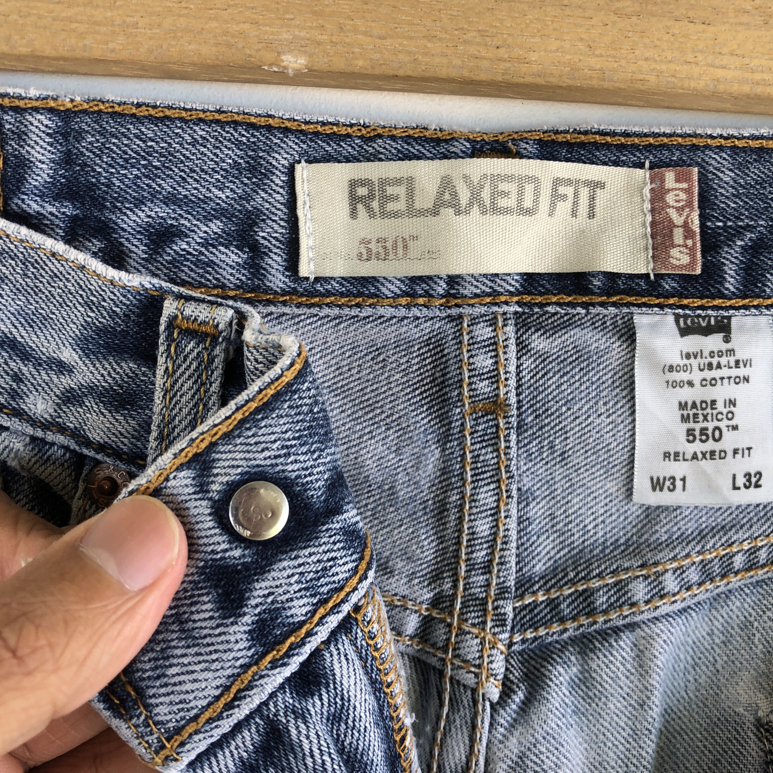Levi's Vintage Distressed Levis 550 Jeans Levi's Light Wash Denim Size 28" / US 6 / IT 42 - 6 Thumbnail
