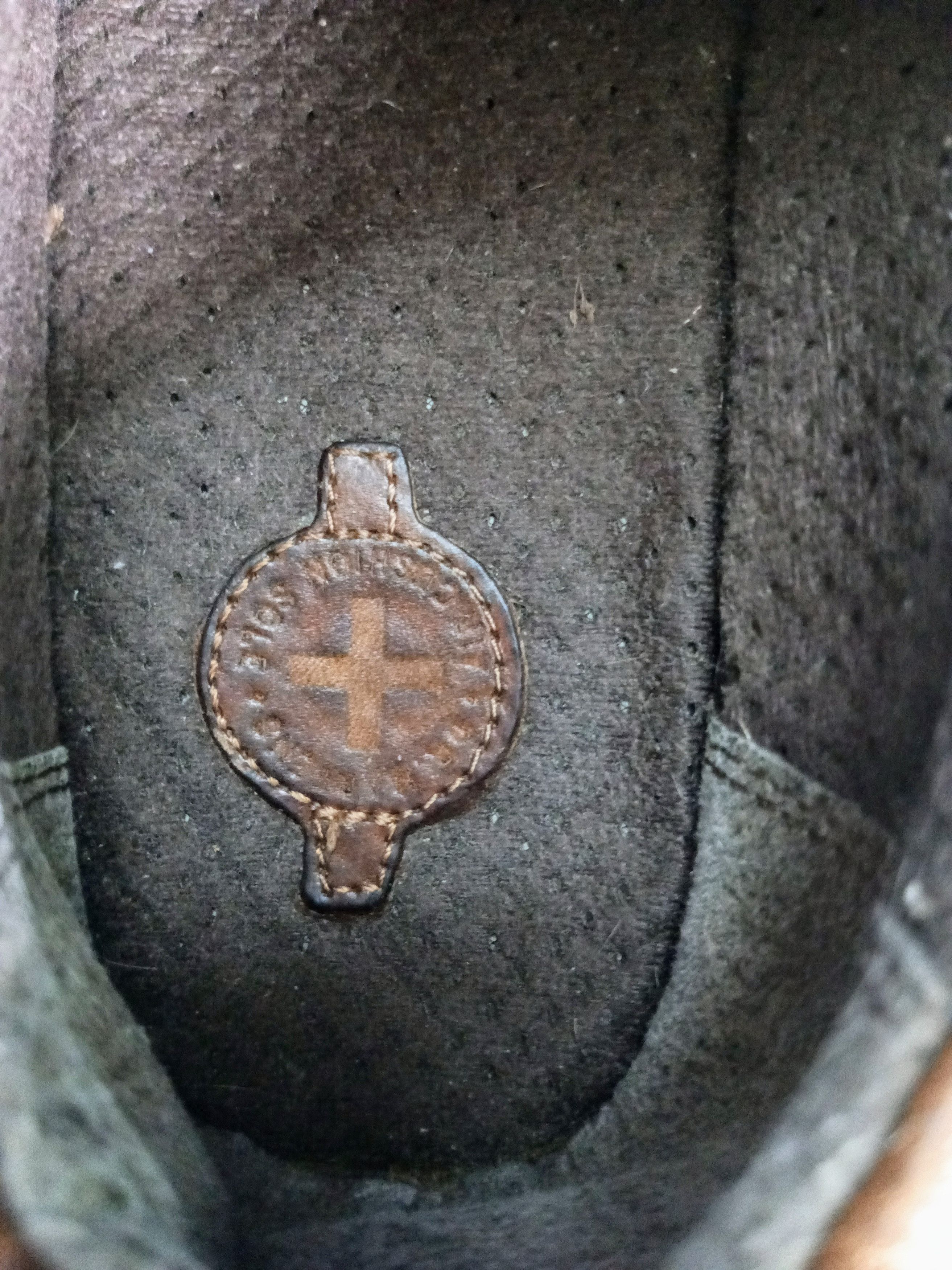 Dr. Martens × Vintage Dr. Martens Mens Tevin Brown Round Toe Low Top AW004 Size US 11 / EU 44 - 13 Thumbnail