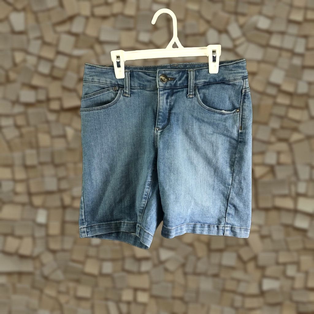 Levi's Lee Perfect Fit Womens Size 4 Mid Rise Bermuda Blue Denim Jean Shorts Size 27" / US 4 / IT 40 - 1 Thumbnail