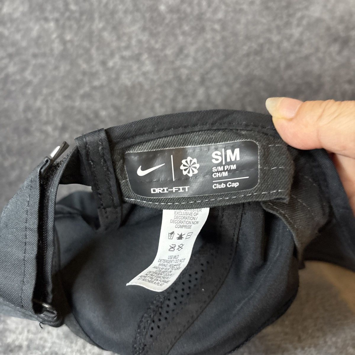 Other Nike Hat Cap Men Strap Back Black Featherlight Dri Fit Size ONE SIZE - 7 Thumbnail