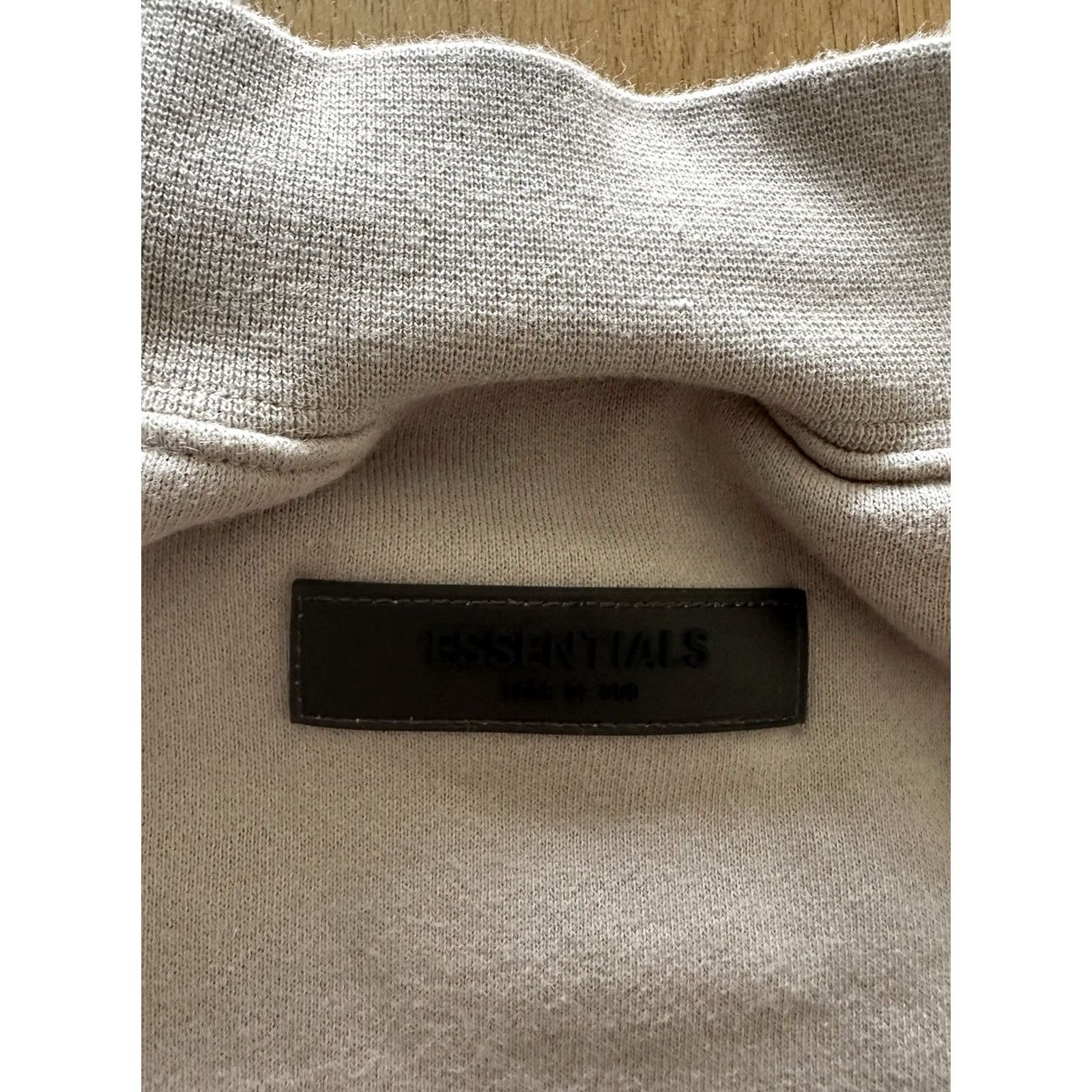 Essentials Essentials Shirt Mens 2XL Beige FEAR GOD MEN SWEATER SIZE COLOR OVERSIZED SWEATSHIRT FOG Size US XXL / EU 58 / 5 - 5 Thumbnail