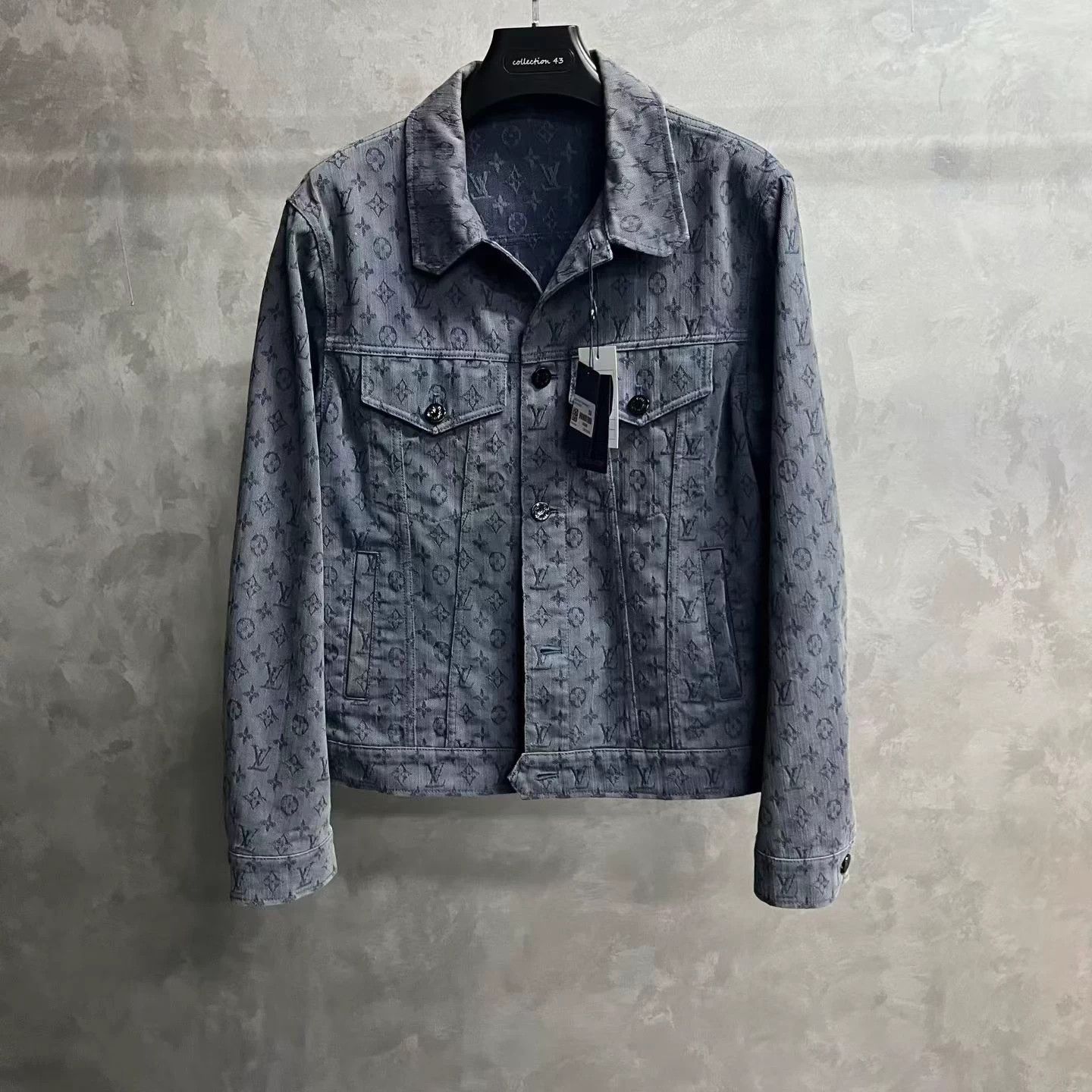 Louis Vuitton Louis Vuitton Blue Logo Allover Longsleeve Denim Jacket Size US L / EU 52-54 / 3 - 1 Thumbnail