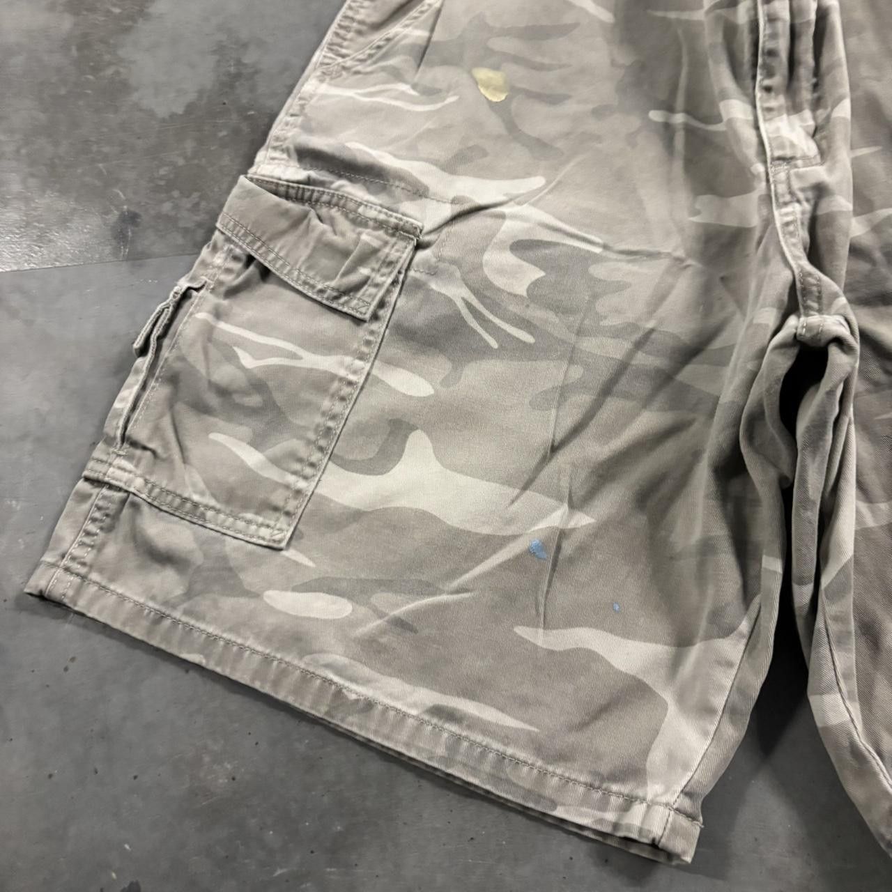Vintage Crazy Vintage Y2K/2000s Baggy Light Camo Streetwear Skater Cargo Shorts! Size 38 Size US 38 / EU 54 - 3 Thumbnail