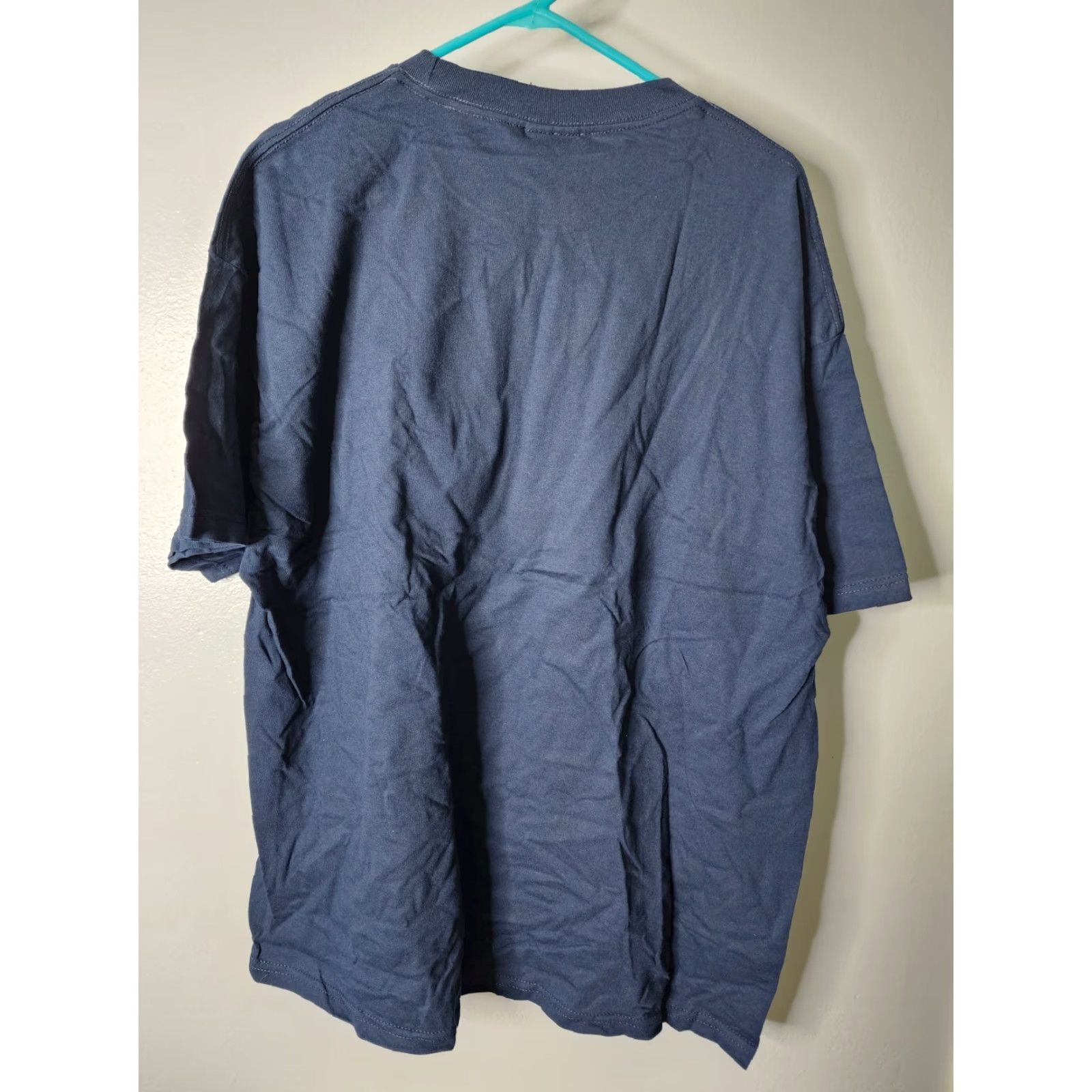 Vintage VINTAGE Tennessee River American Flag Pride Basketball T-Shirt Mens 2XL Blue Graphic Print Classic Short Sleeve Crew Neck Shirt Size US XXL / EU 58 / 5 - 2 Thumbnail