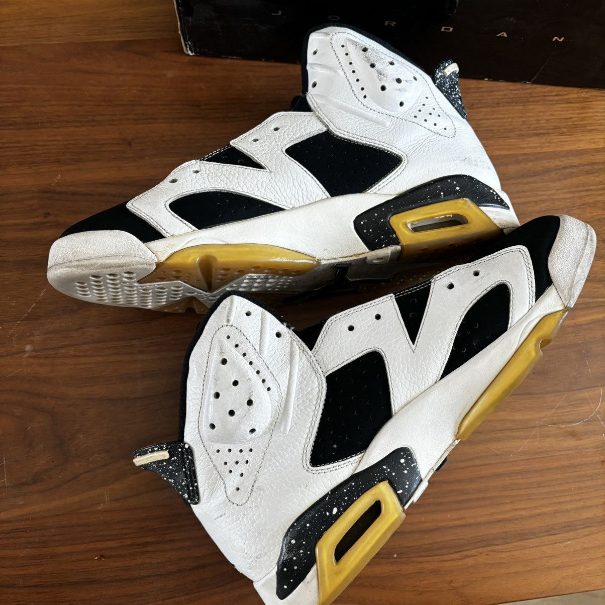Nike Nike Air Jordan 6 Oreo Size US 10.5 / EU 43-44 - 3 Thumbnail