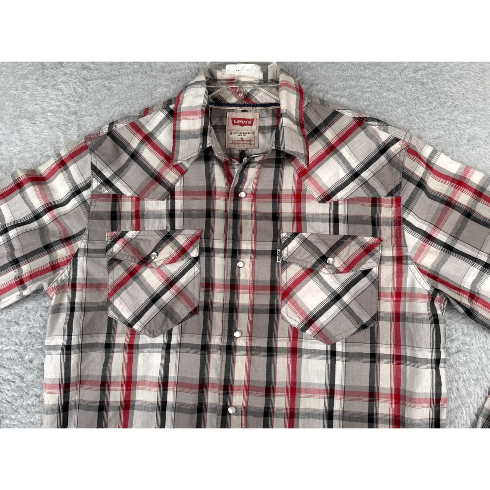 Levi's VINTAGE Levis Shirt Mens Small Gray Red Plaid Solid Pearl Snap Long Sleeve Cotton READ Size US S / EU 44-46 / 1 - 4 Thumbnail