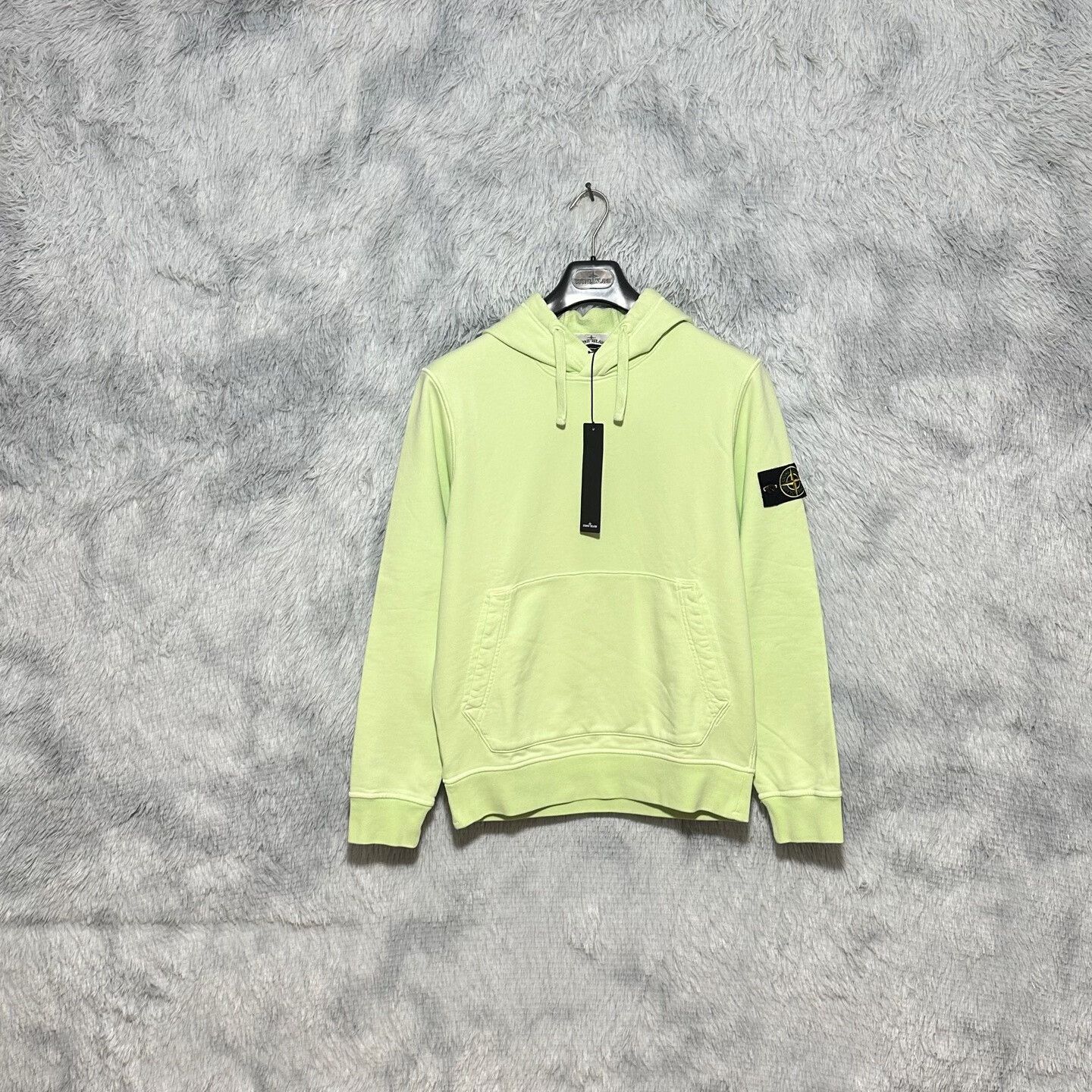 Stone Island stone island green hooded sweatshirt size L Size US L / EU 52-54 / 3 - 1 Thumbnail