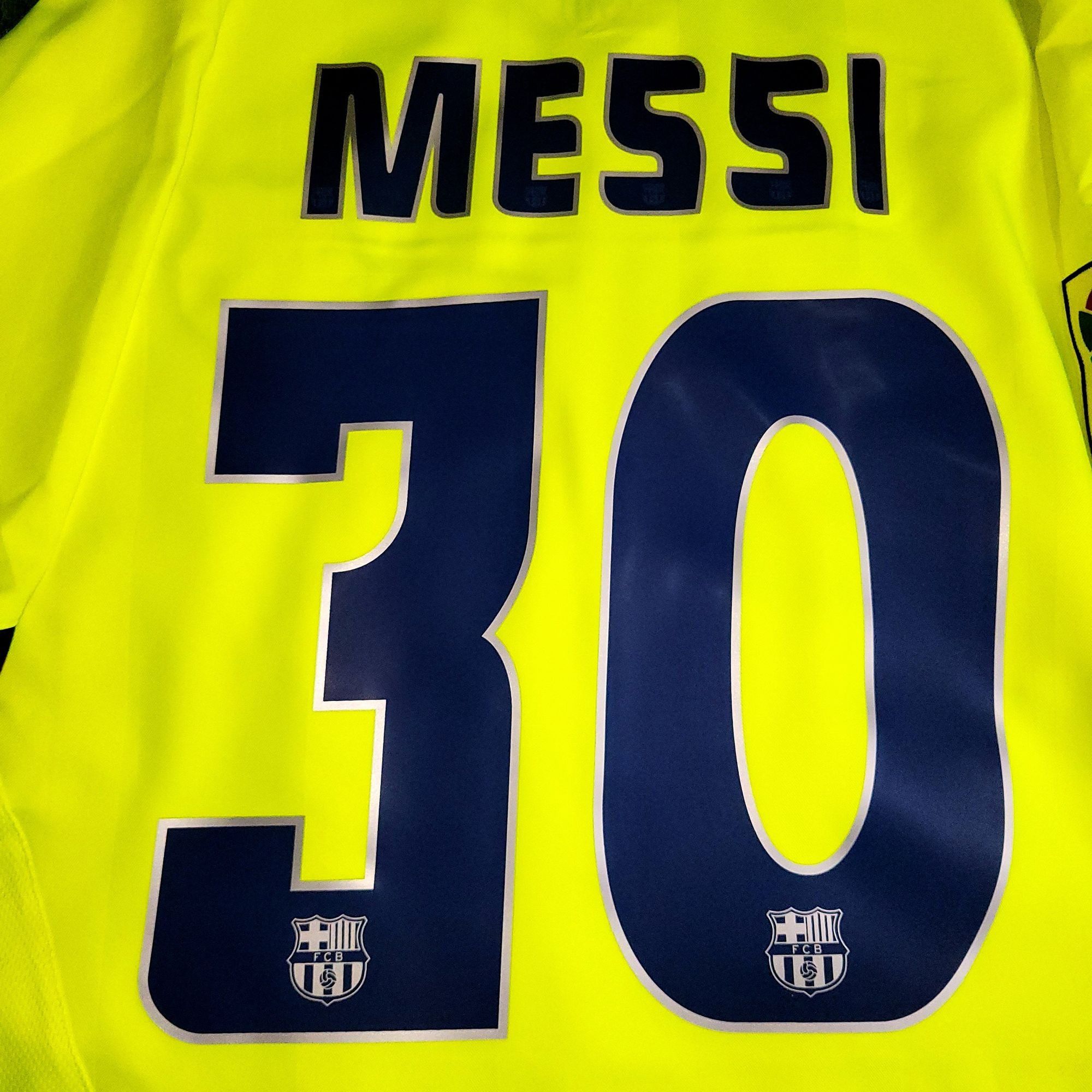 Nike Messi Barcelona 2005 2006 Away Soccer Jersey M SKU# 195971 Size US M / EU 48-50 / 2 - 3 Thumbnail