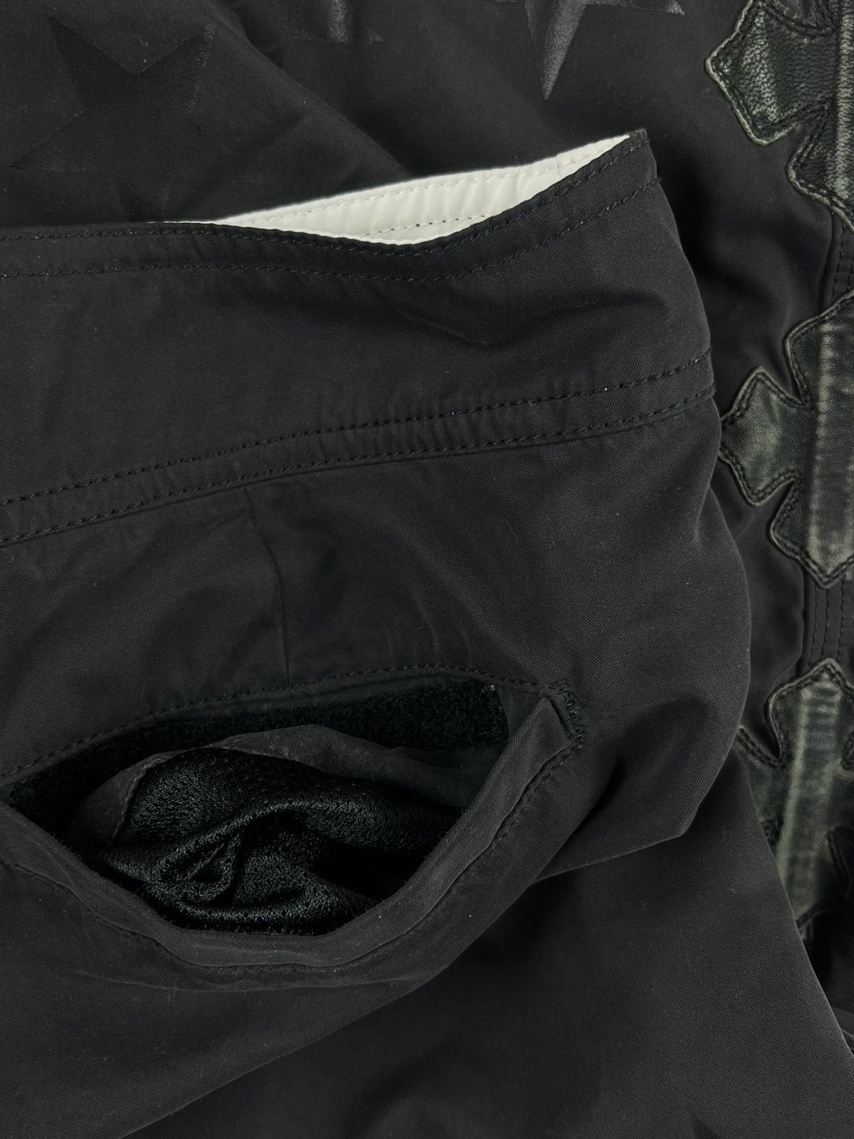 Chrome Hearts Chrome Hearts 7 Patch Leather Plus Cross Boxing Board Shorts Size US 36 / EU 52 - 9 Thumbnail