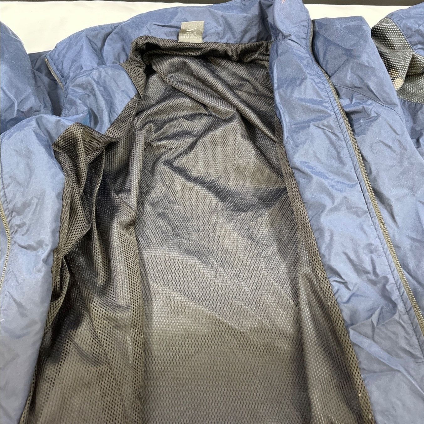 Nike Nike Men's Navy Blue Jacket/Windbreaker Size M SKU 5470 Size US M / EU 48-50 / 2 - 9 Thumbnail