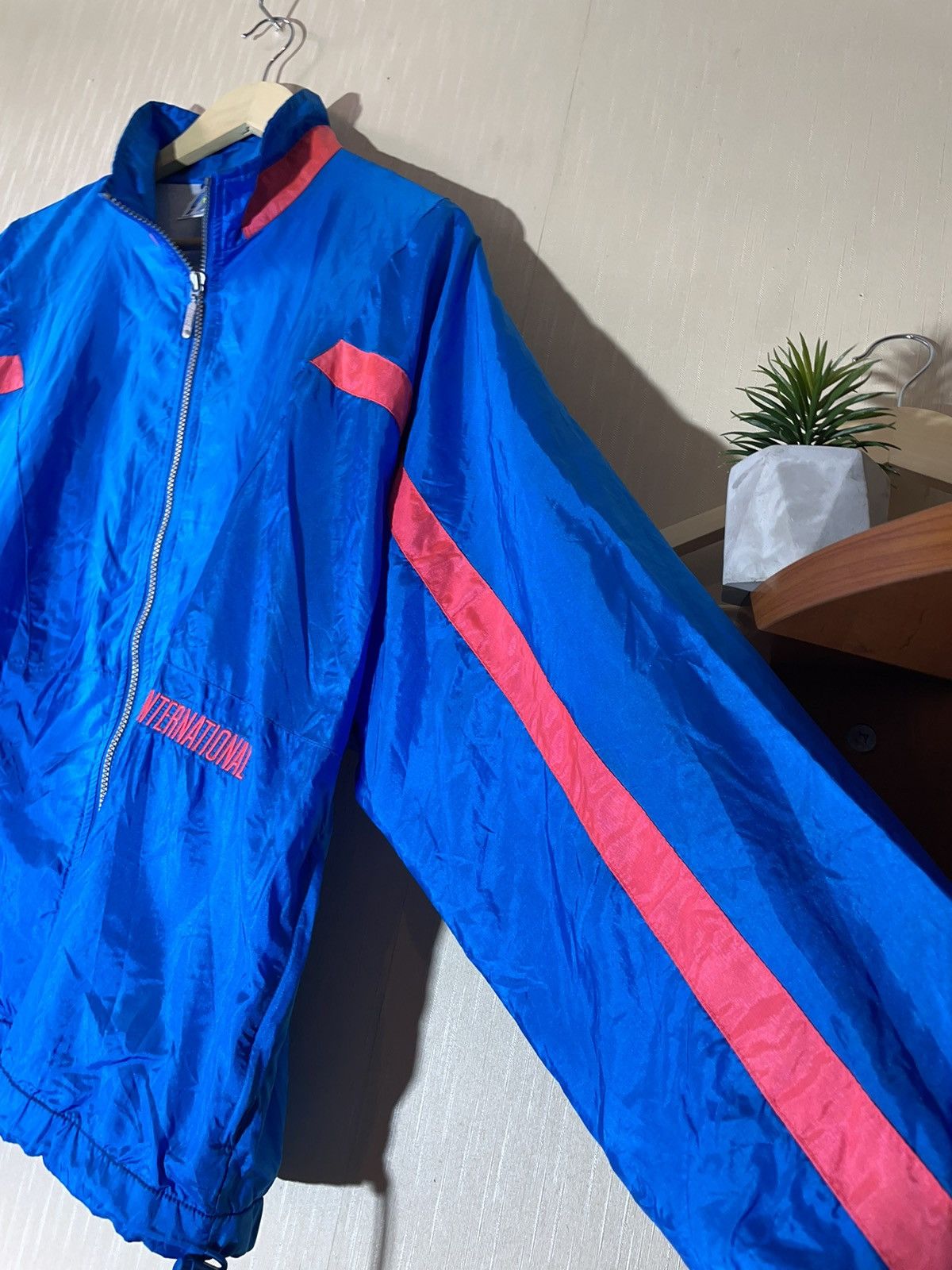 Nike × Vintage Nike International vintage y2k jacket 90s Size US M / EU 48-50 / 2 - 6 Thumbnail